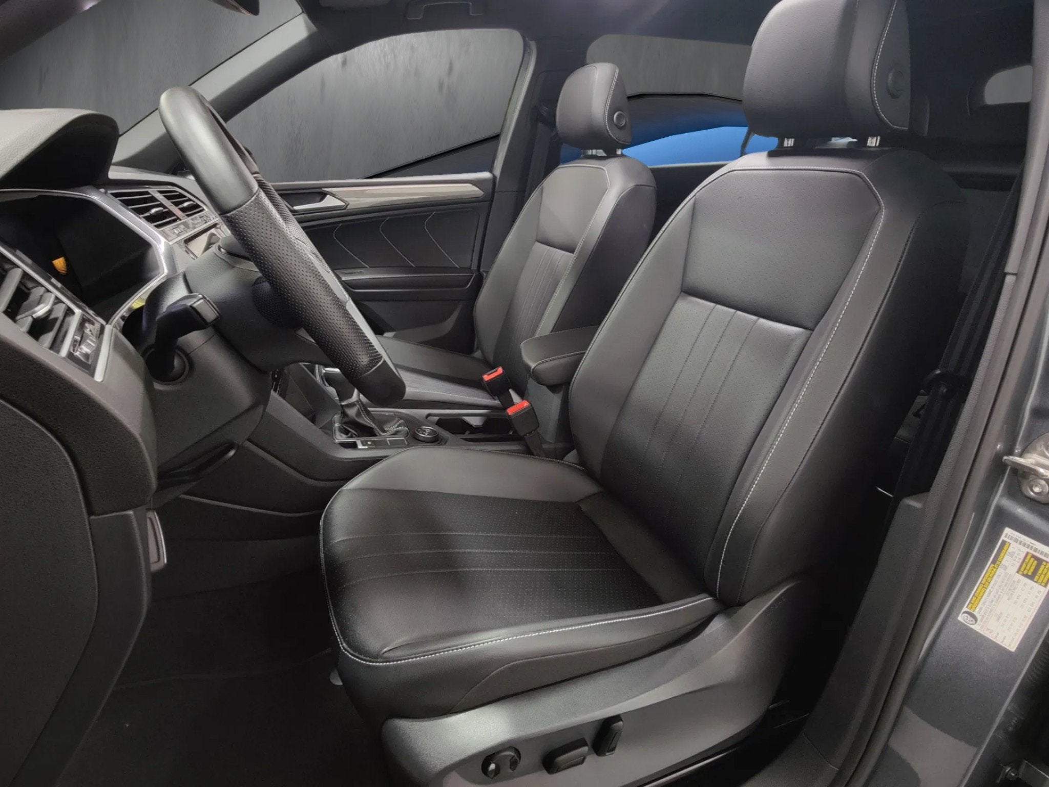 2024 Volkswagen Tiguan SE R-Line Black AWD w/Sunroof