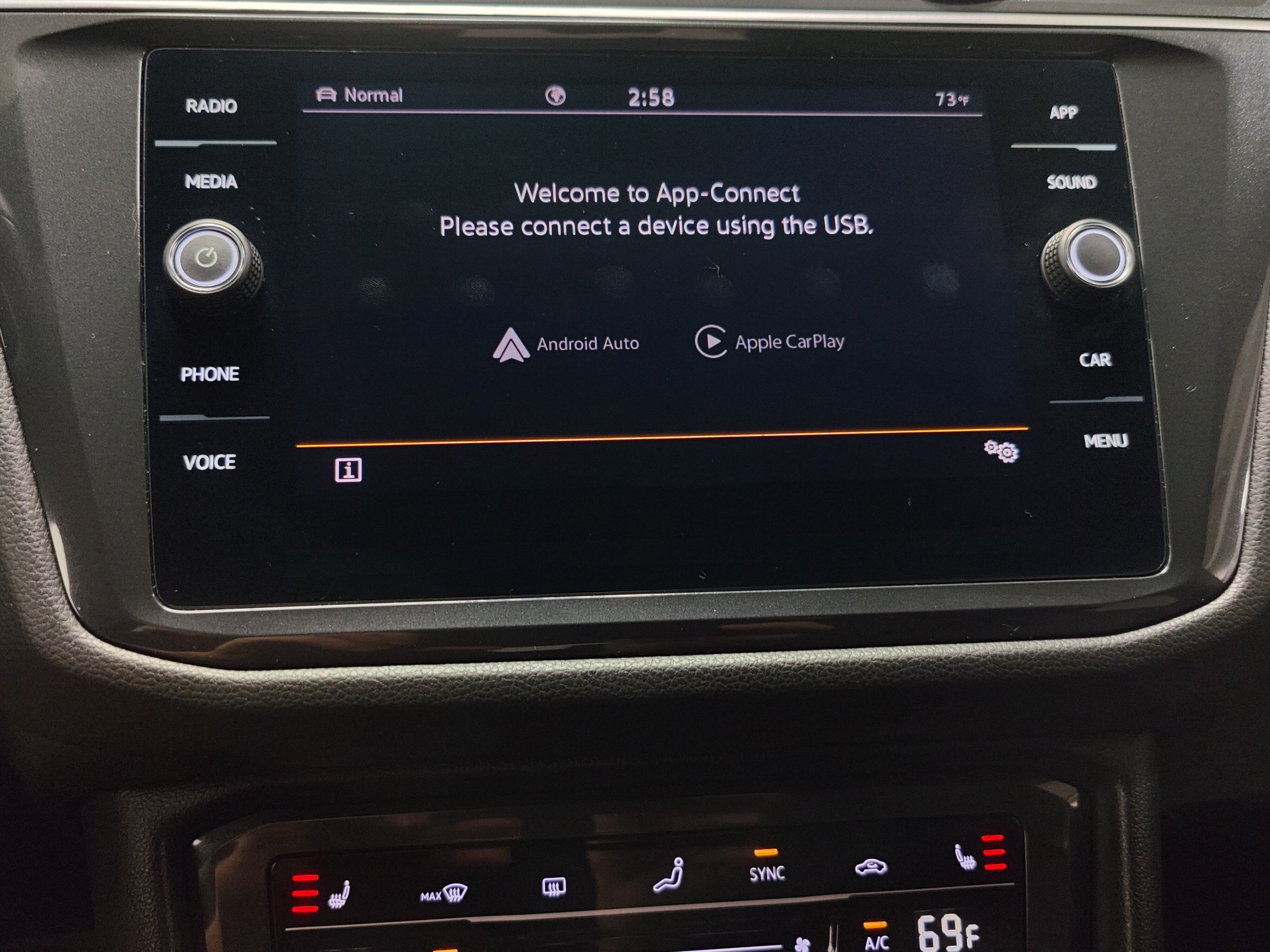 2024 Volkswagen Tiguan SE R-Line Black AWD w/Sunroof