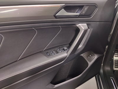 2024 Volkswagen Tiguan SE R-Line Black AWD w/Sunroof