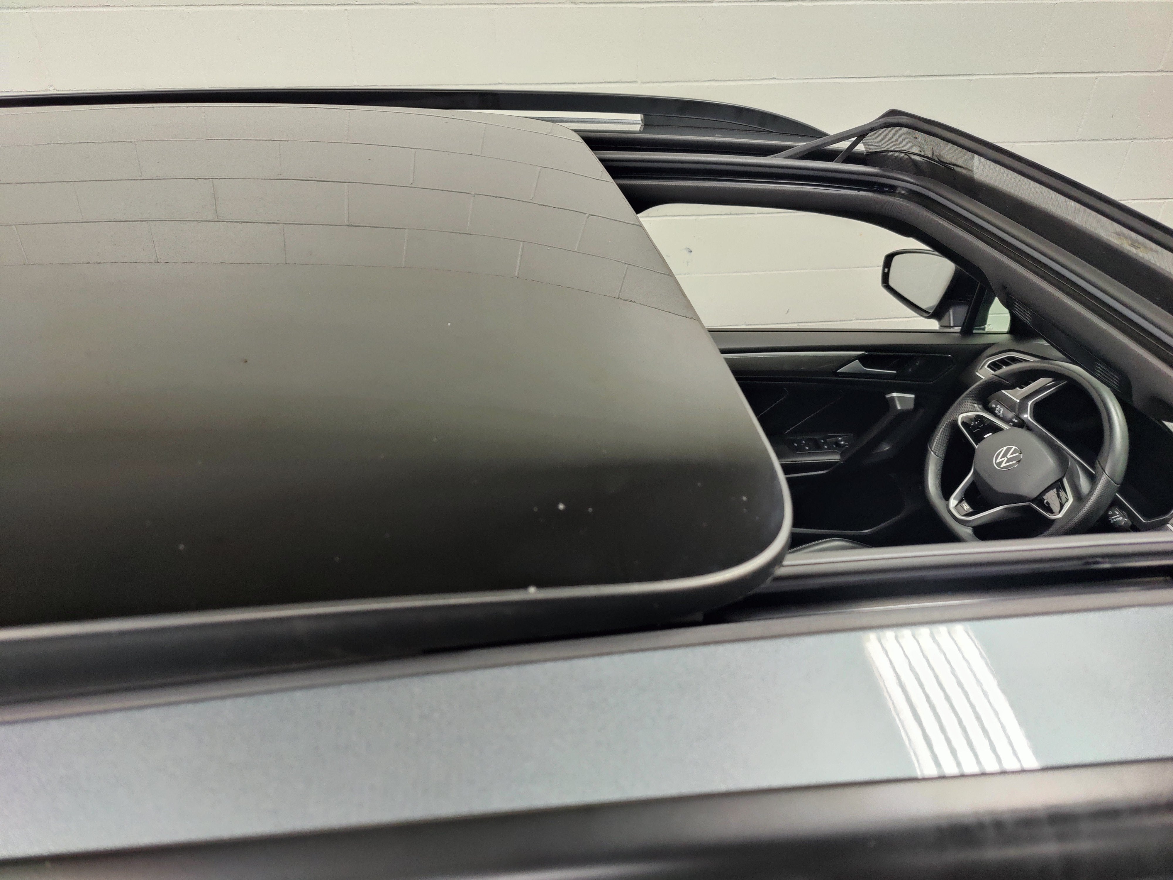 2024 Volkswagen Tiguan SE R-Line Black AWD w/Sunroof