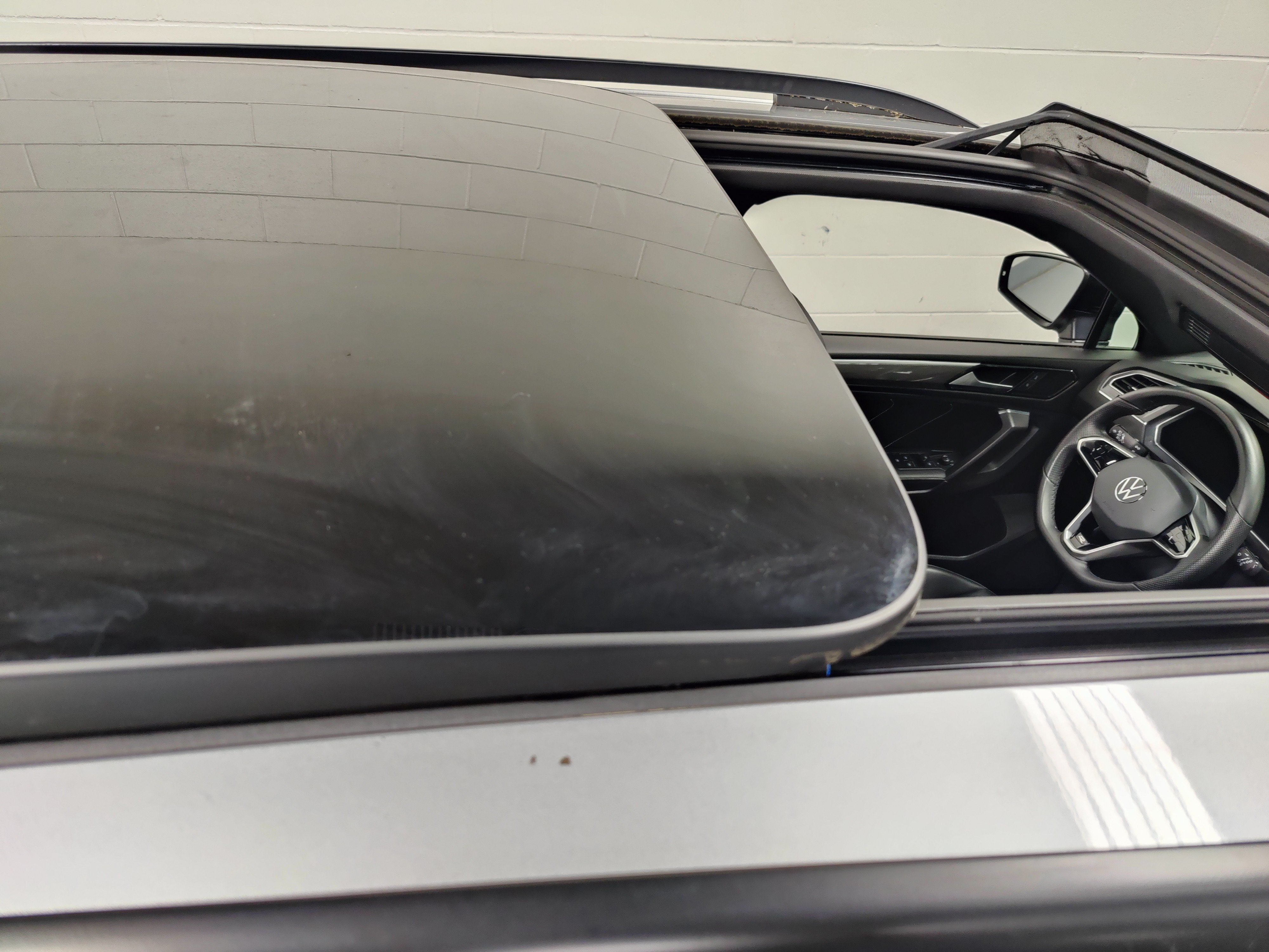 2023 Volkswagen Tiguan AWD SE R-Line Black w/Sunroof