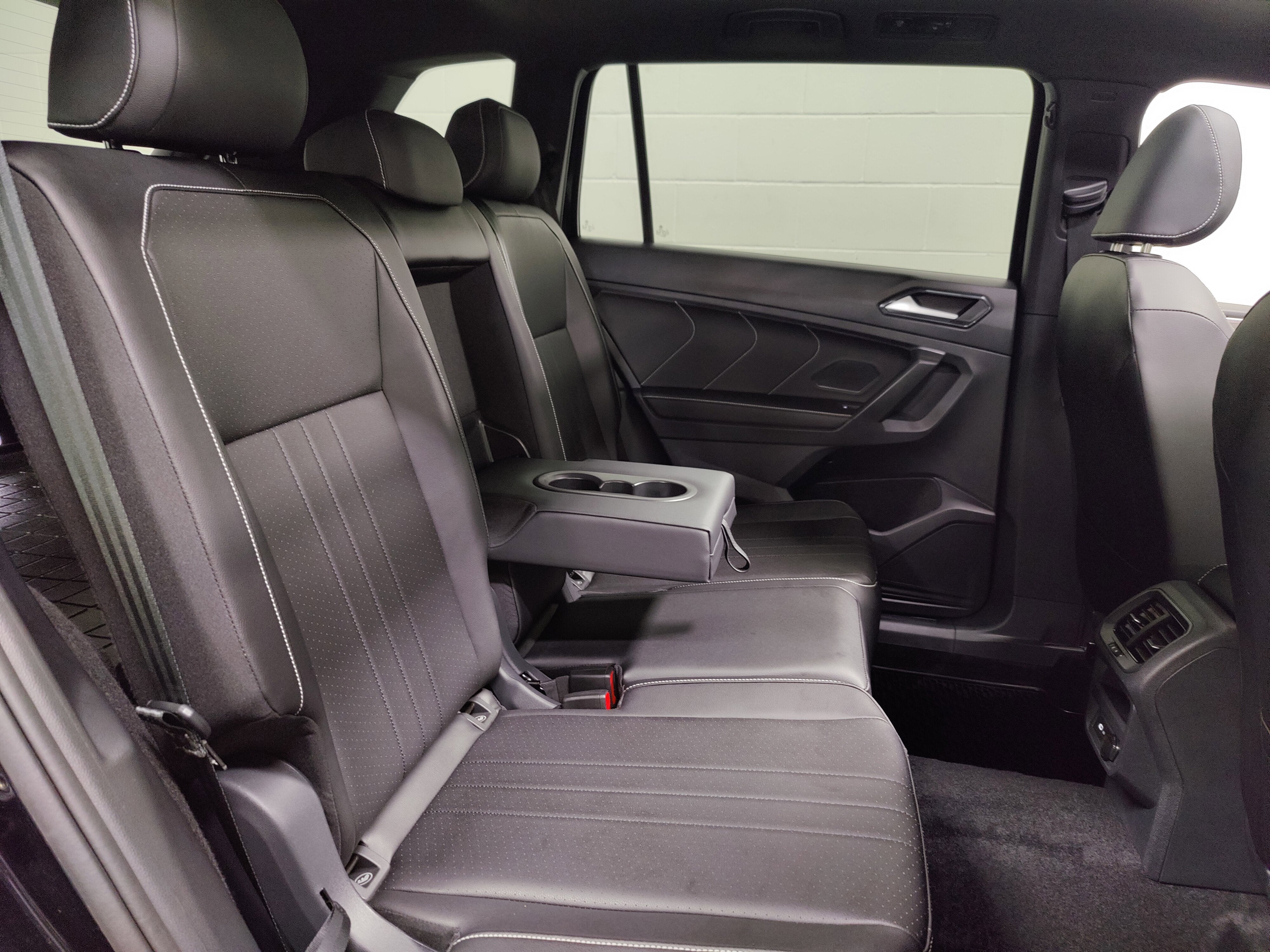 2024 Volkswagen Tiguan SE AWD R-Line Black w/Sunroof