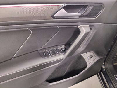 2024 Volkswagen Tiguan SE AWD R-Line Black w/Sunroof