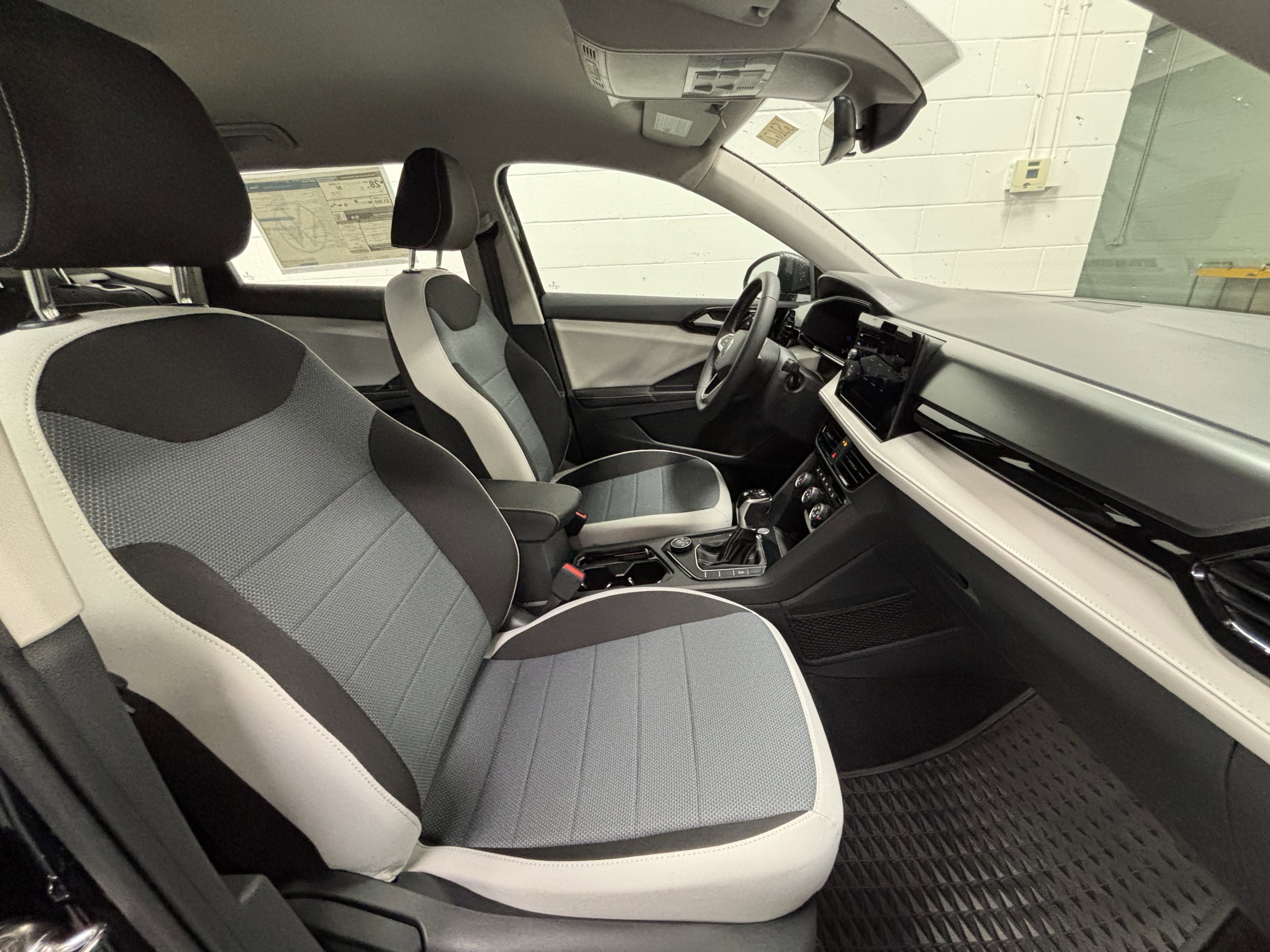 2025 Volkswagen Taos S