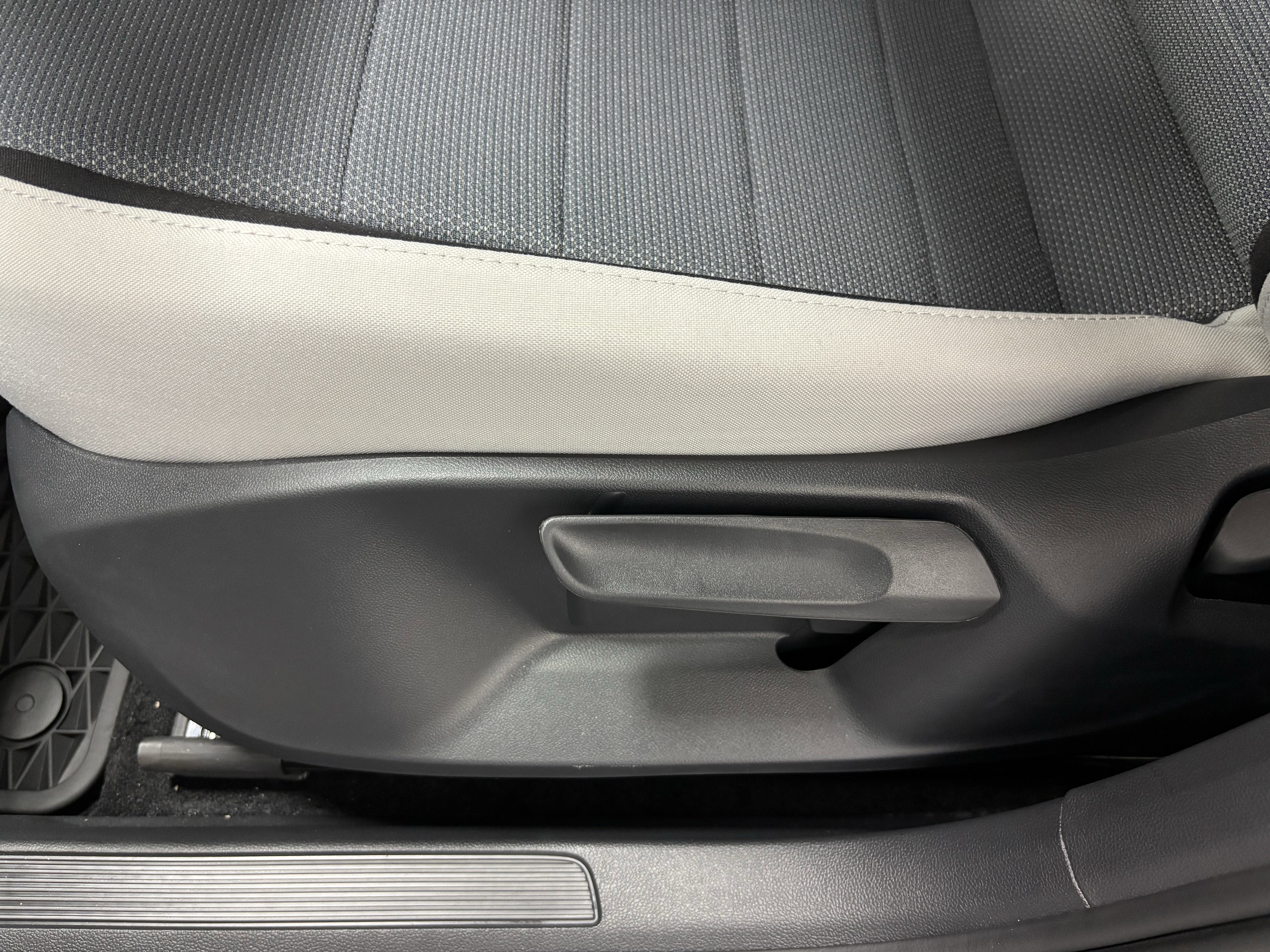 2025 Volkswagen Taos S