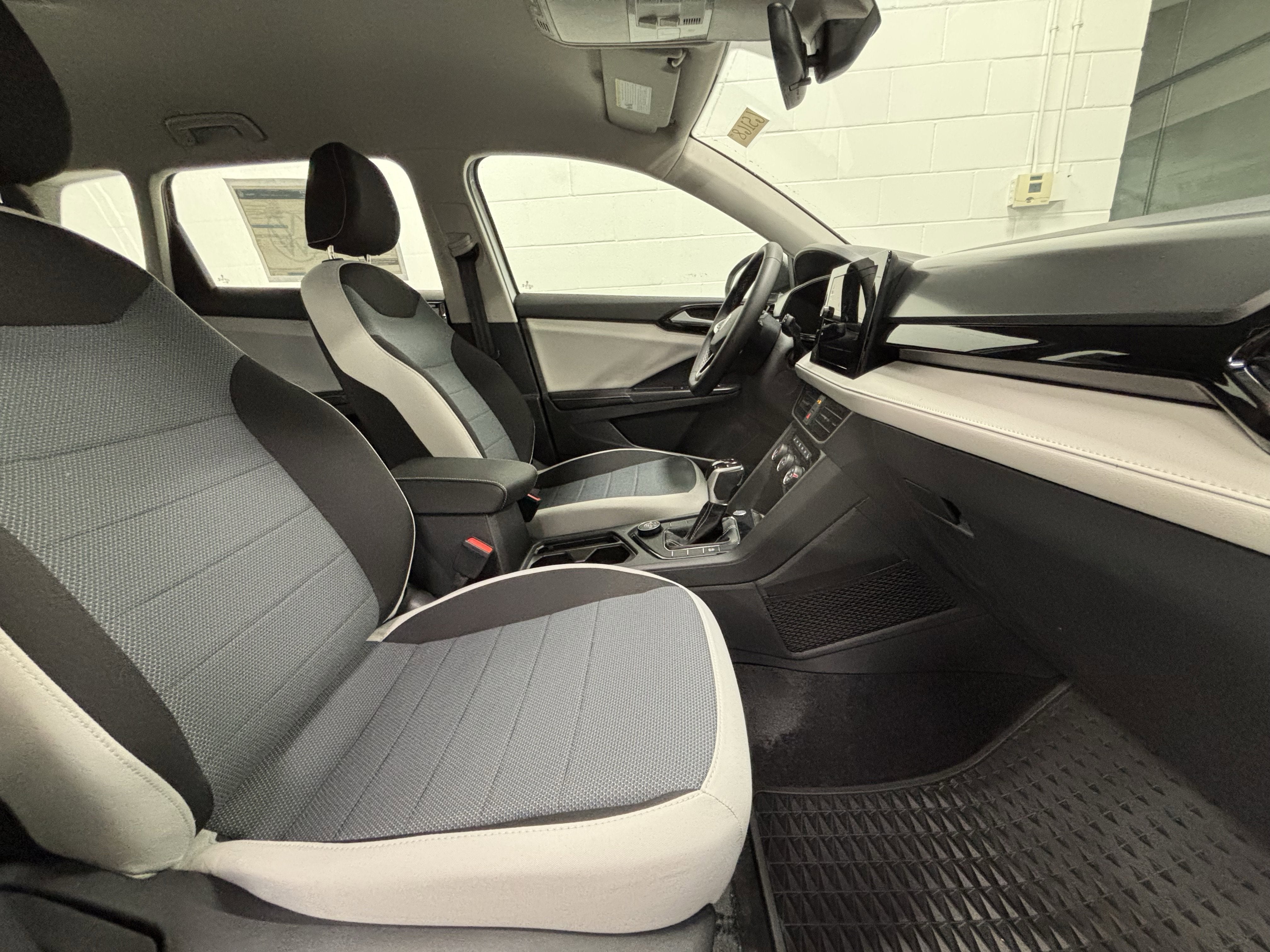 2025 Volkswagen Taos S