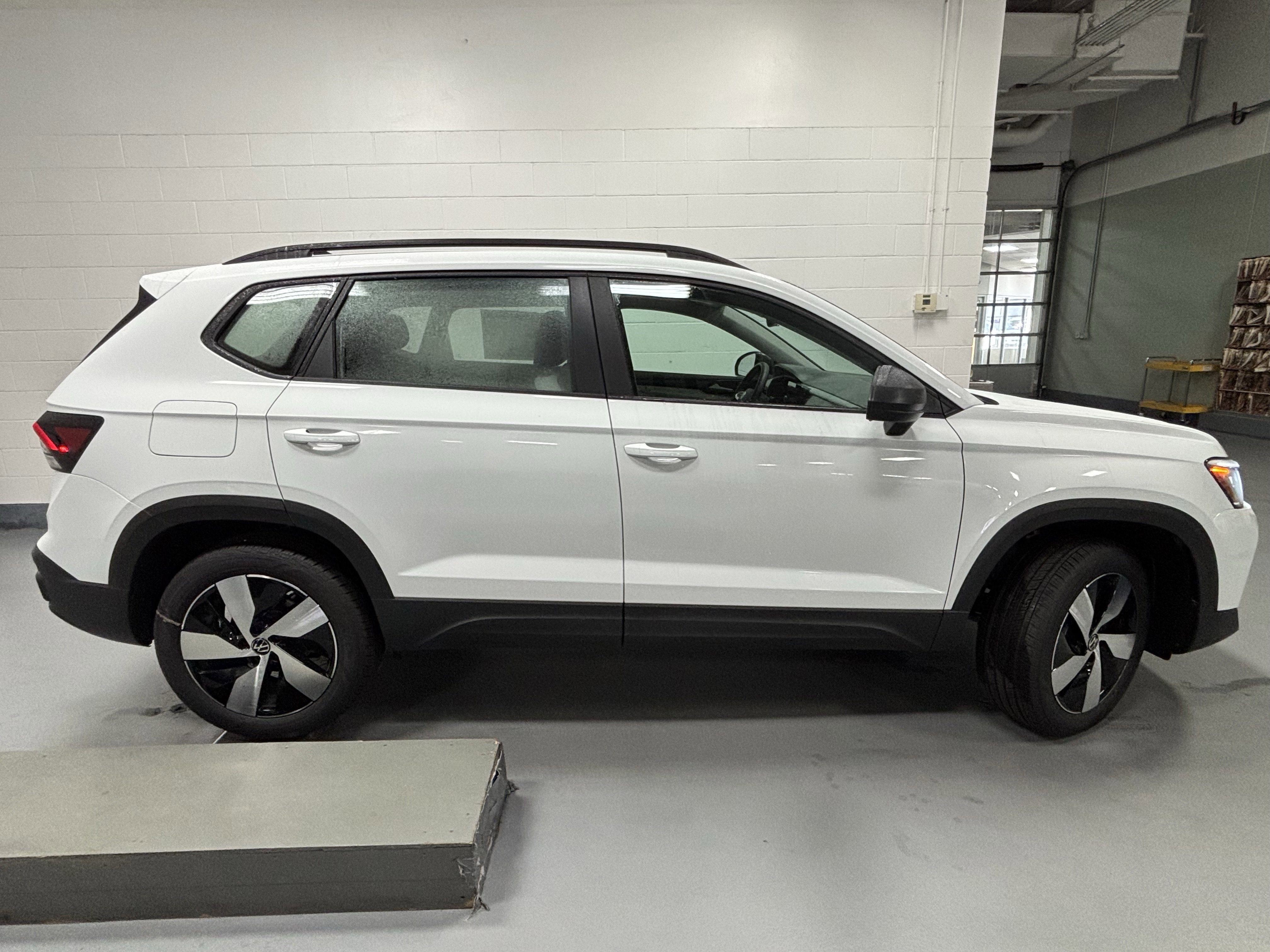 2025 Volkswagen Taos S