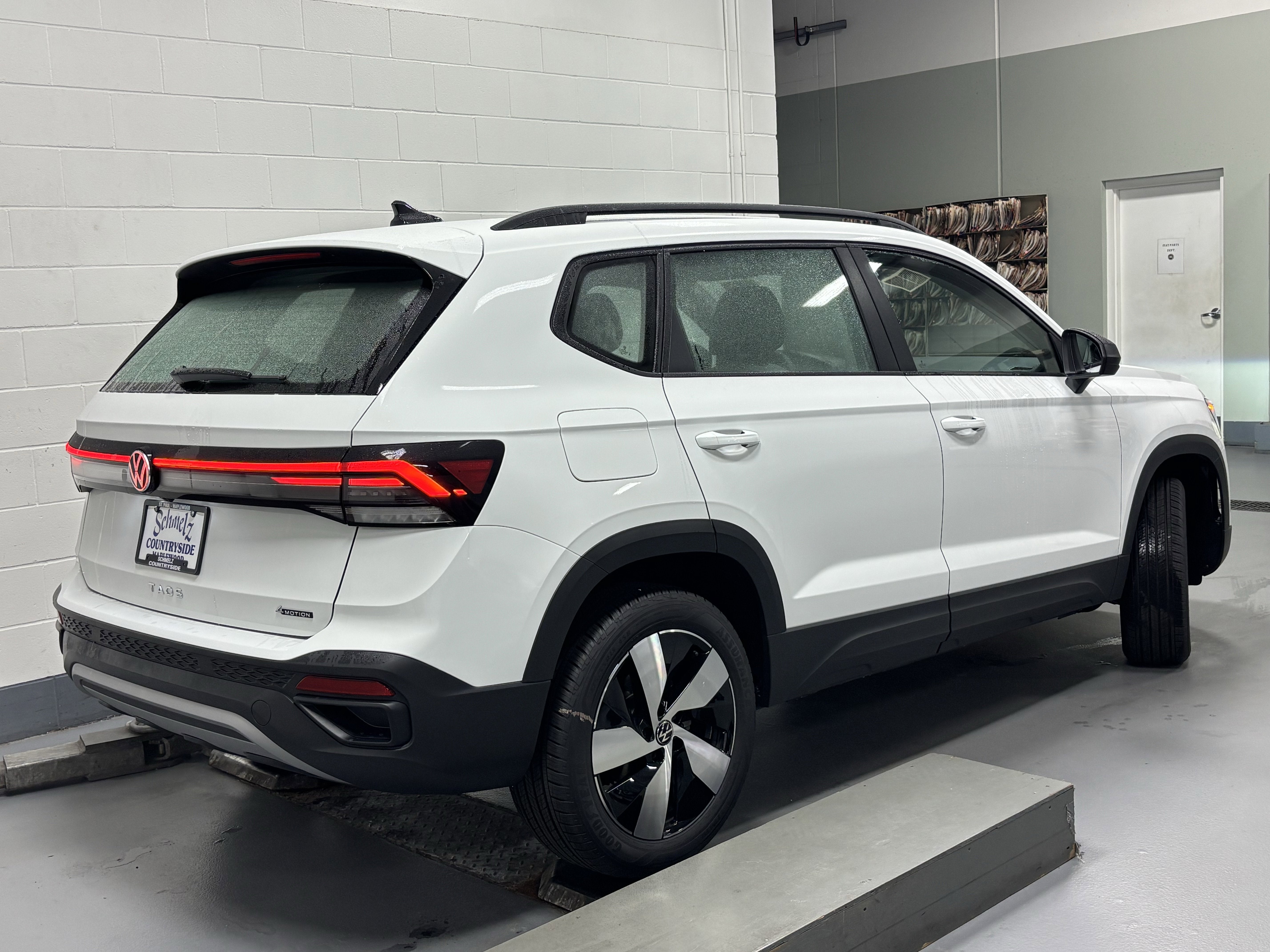 2025 Volkswagen Taos S