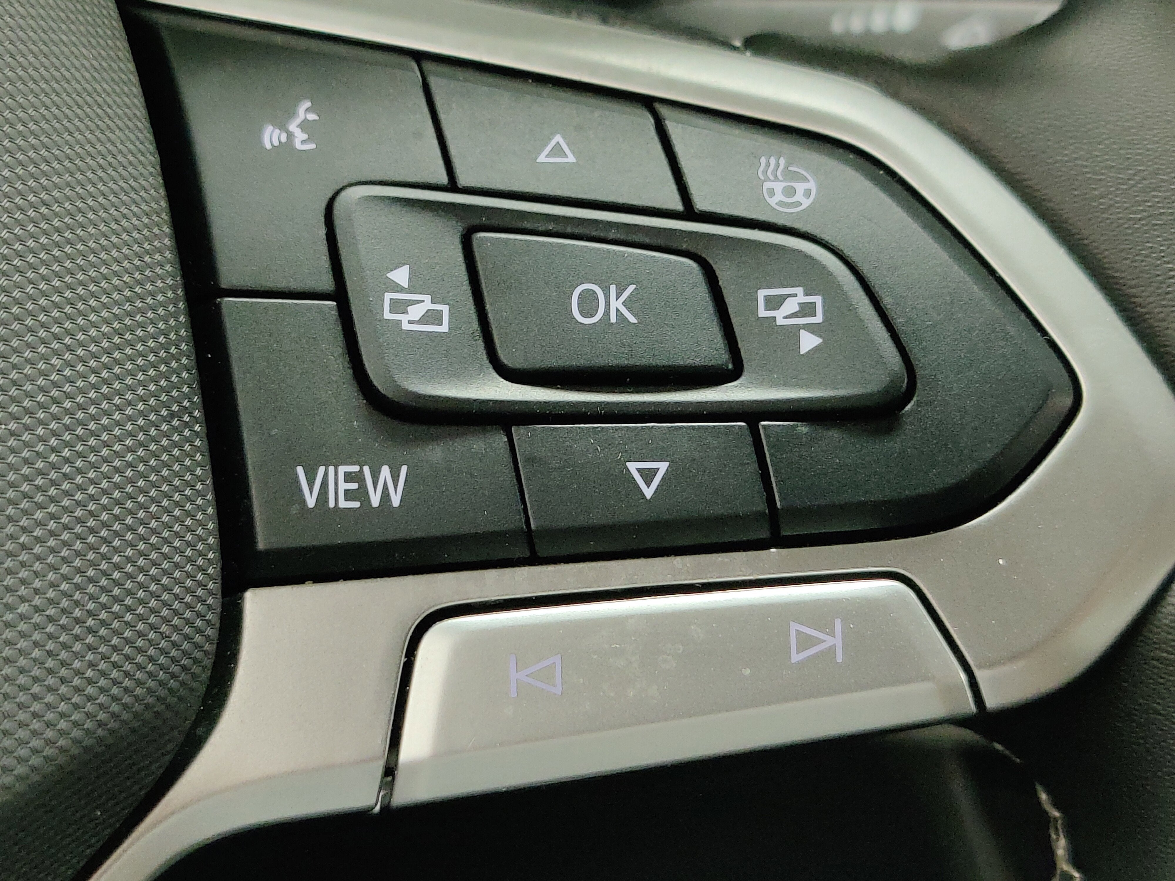 2025 Volkswagen Taos S AWD