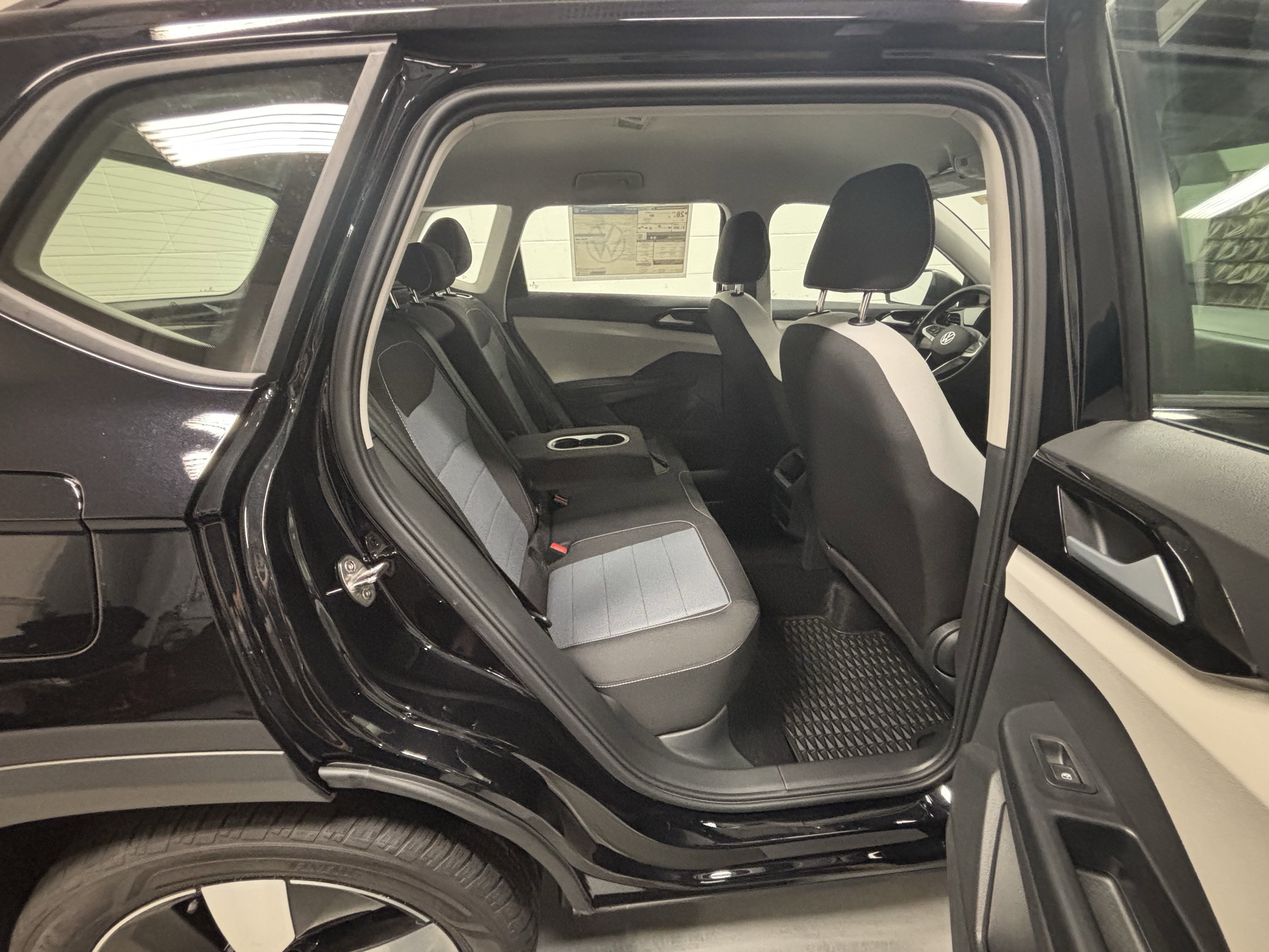 2025 Volkswagen Taos S