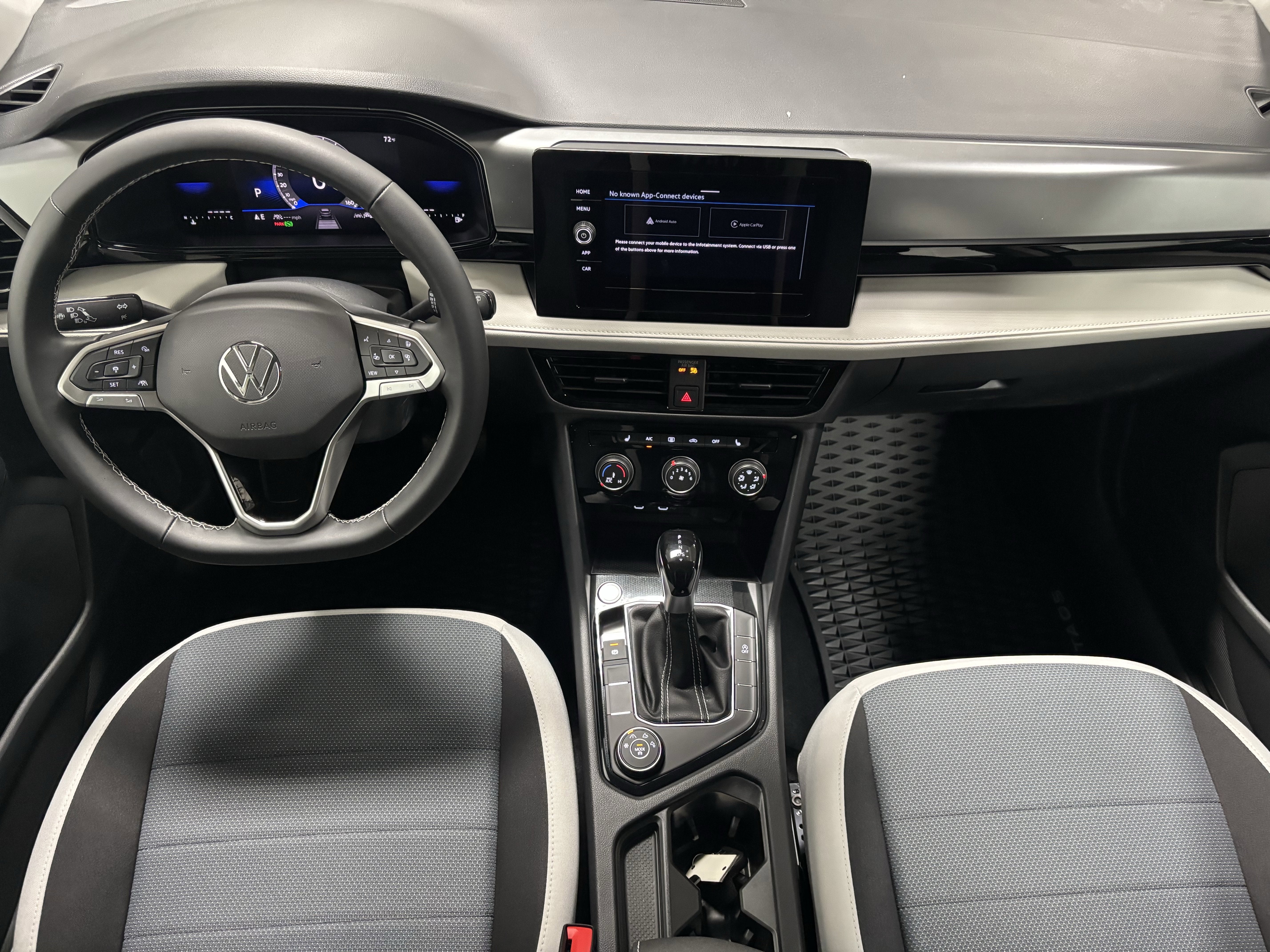 2025 Volkswagen Taos S