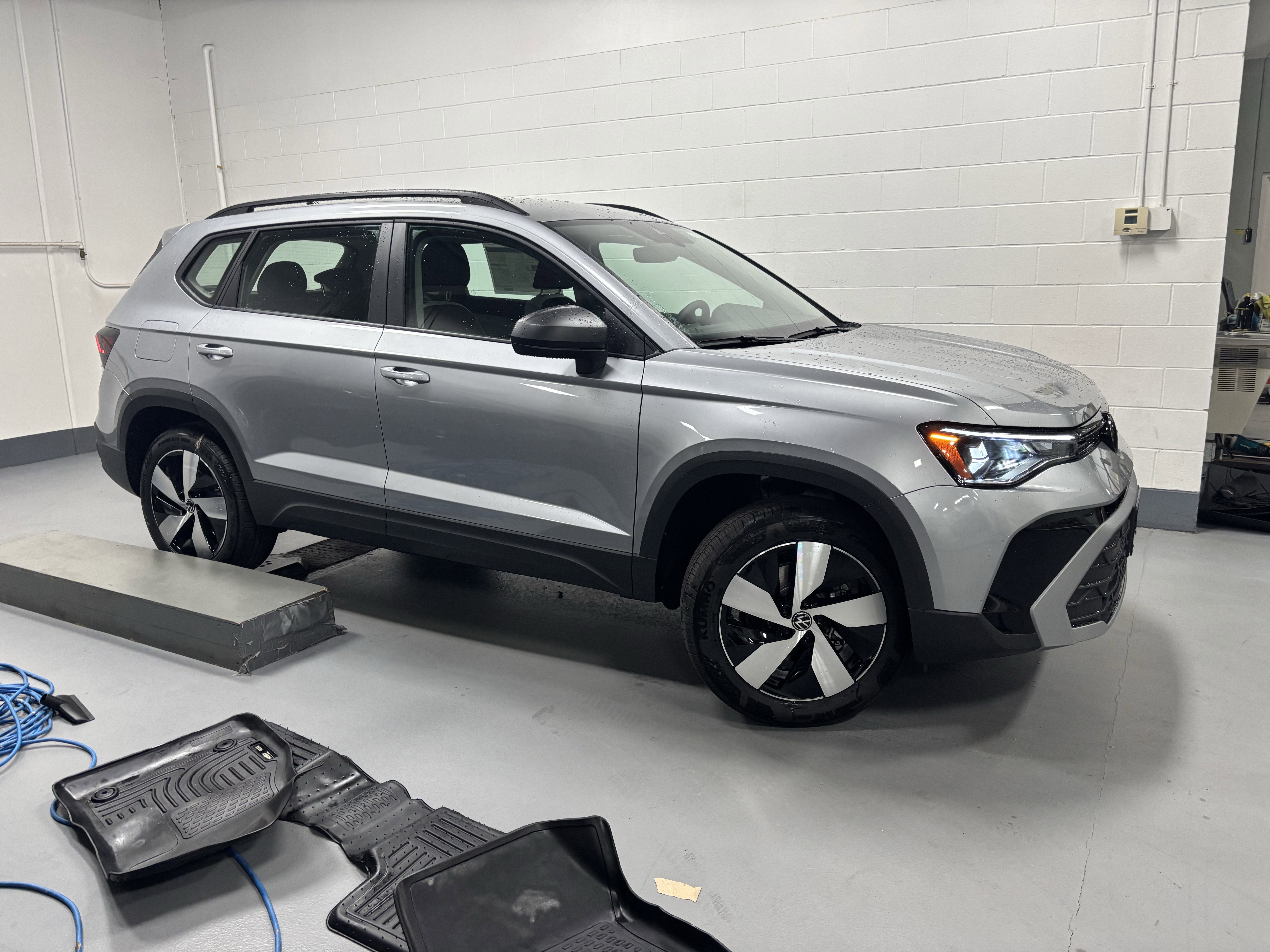 2025 Volkswagen Taos S