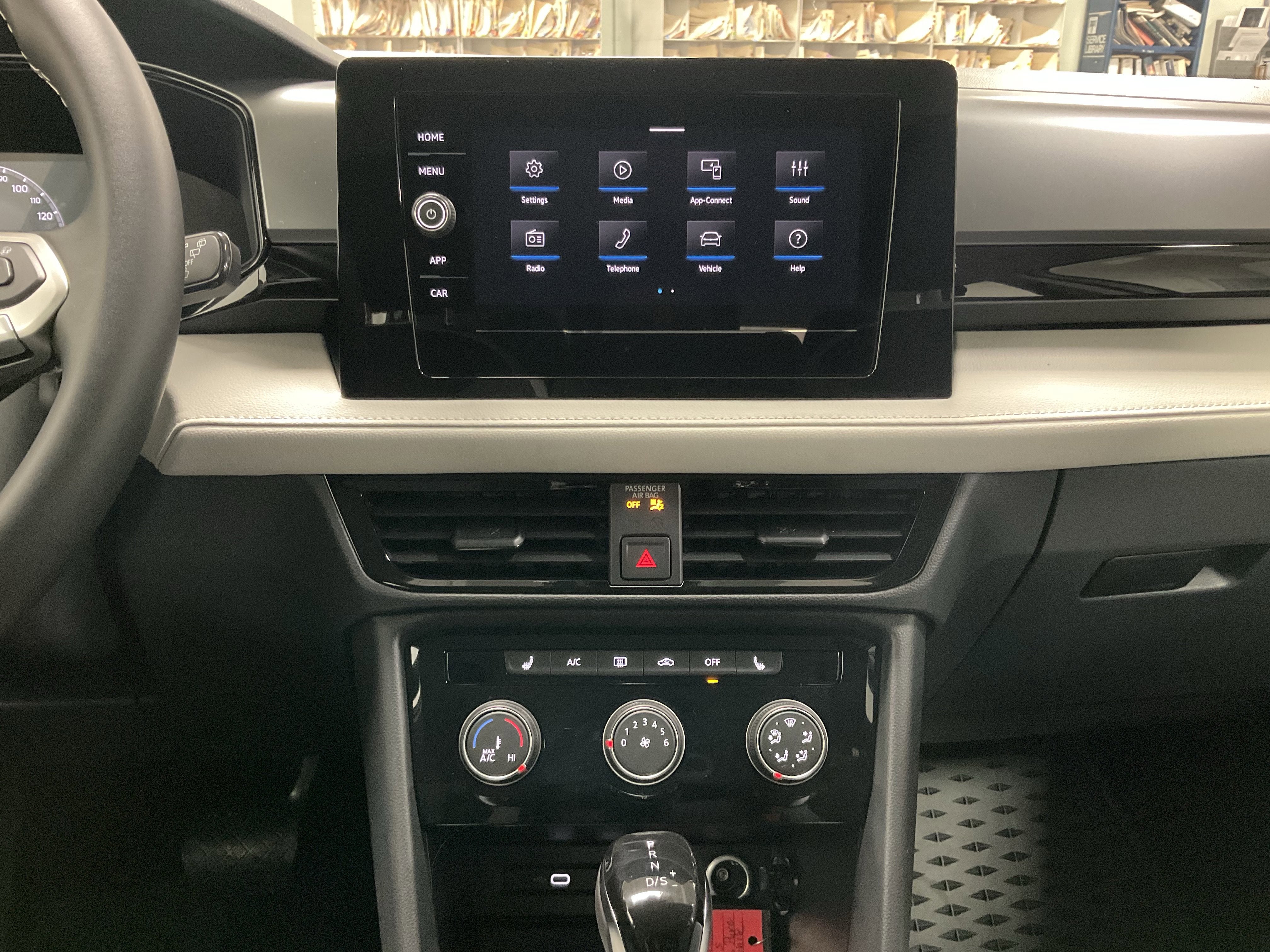 2025 Volkswagen Taos S