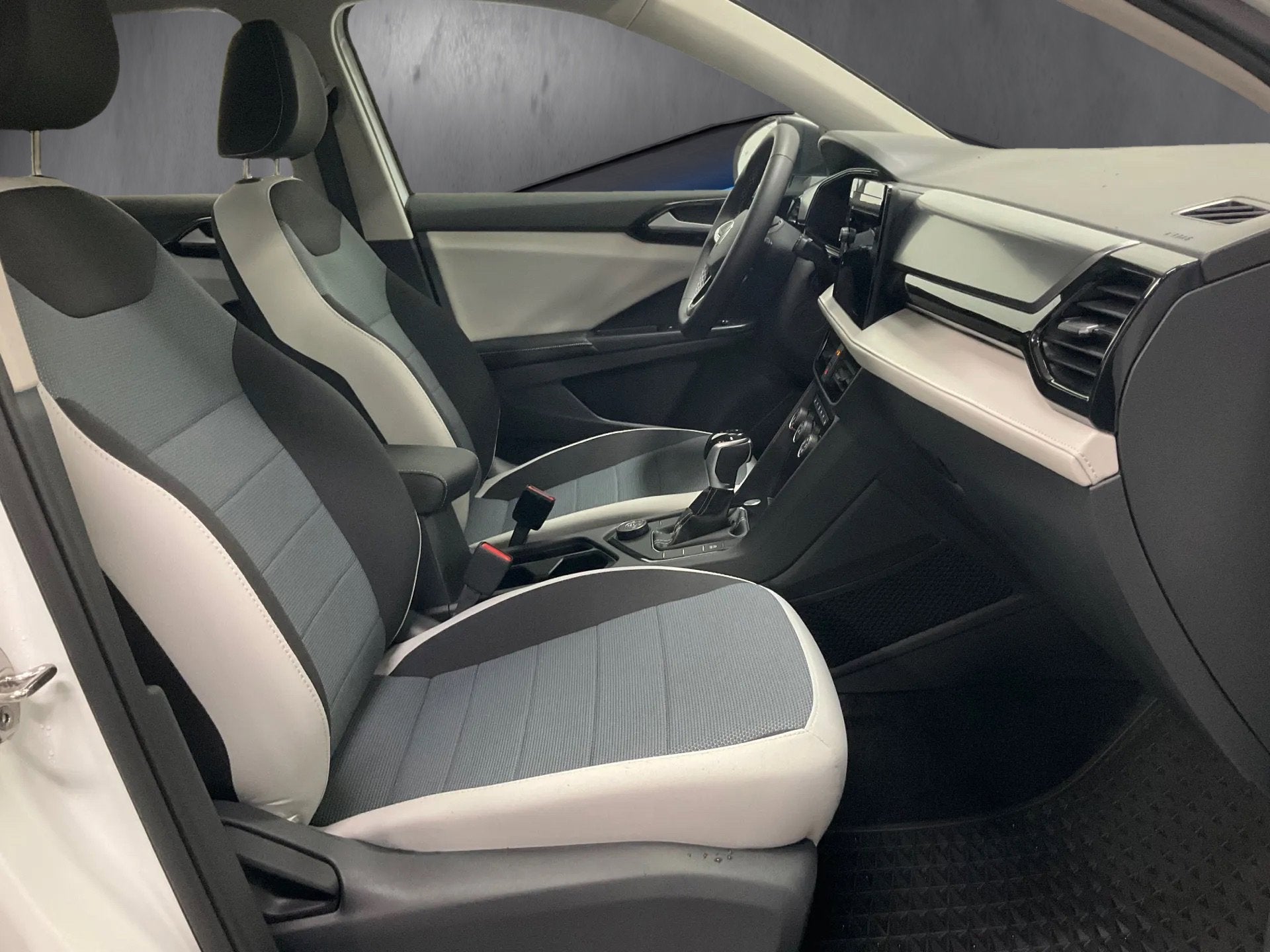 2025 Volkswagen Taos S