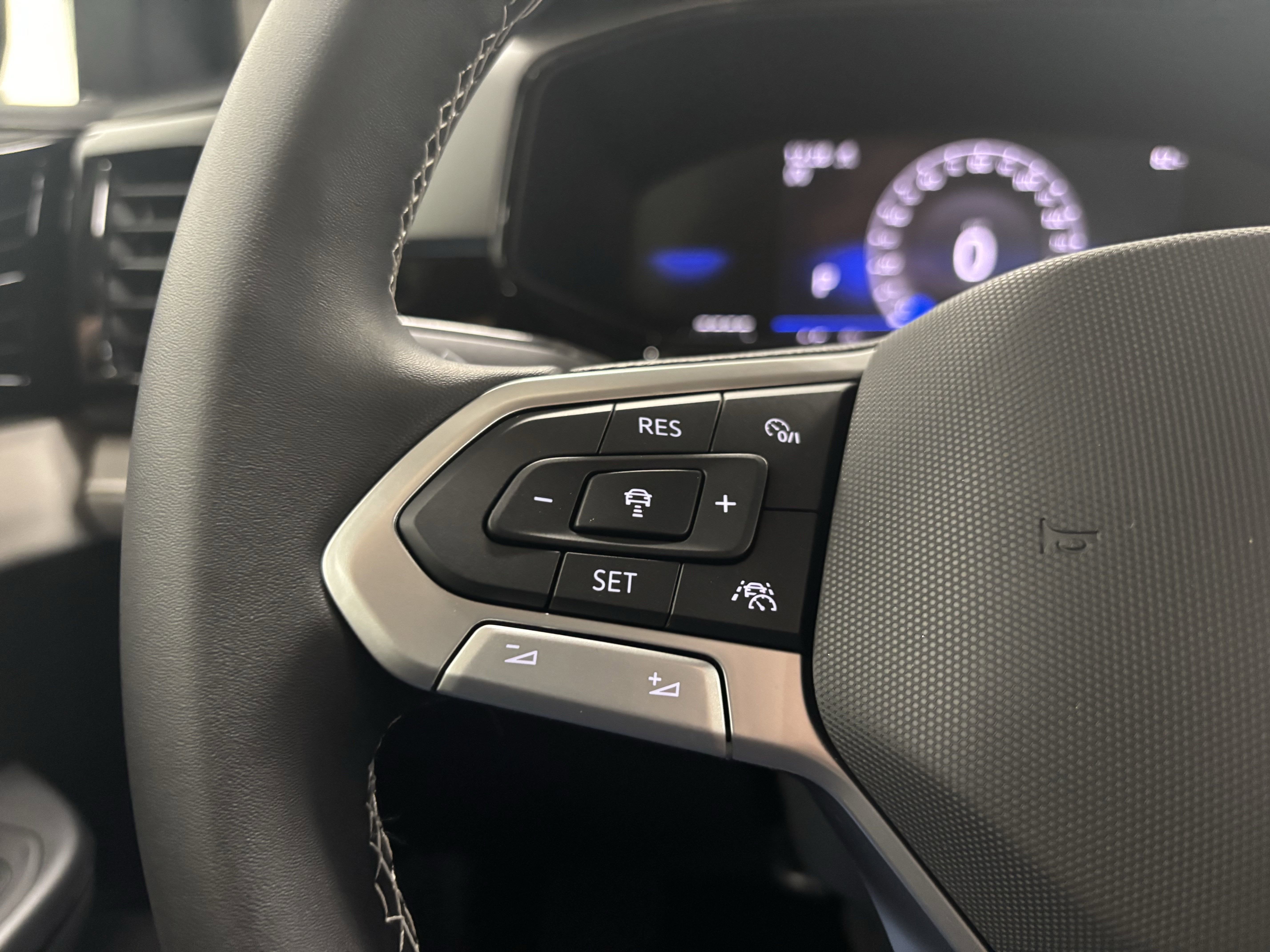 2025 Volkswagen Taos S