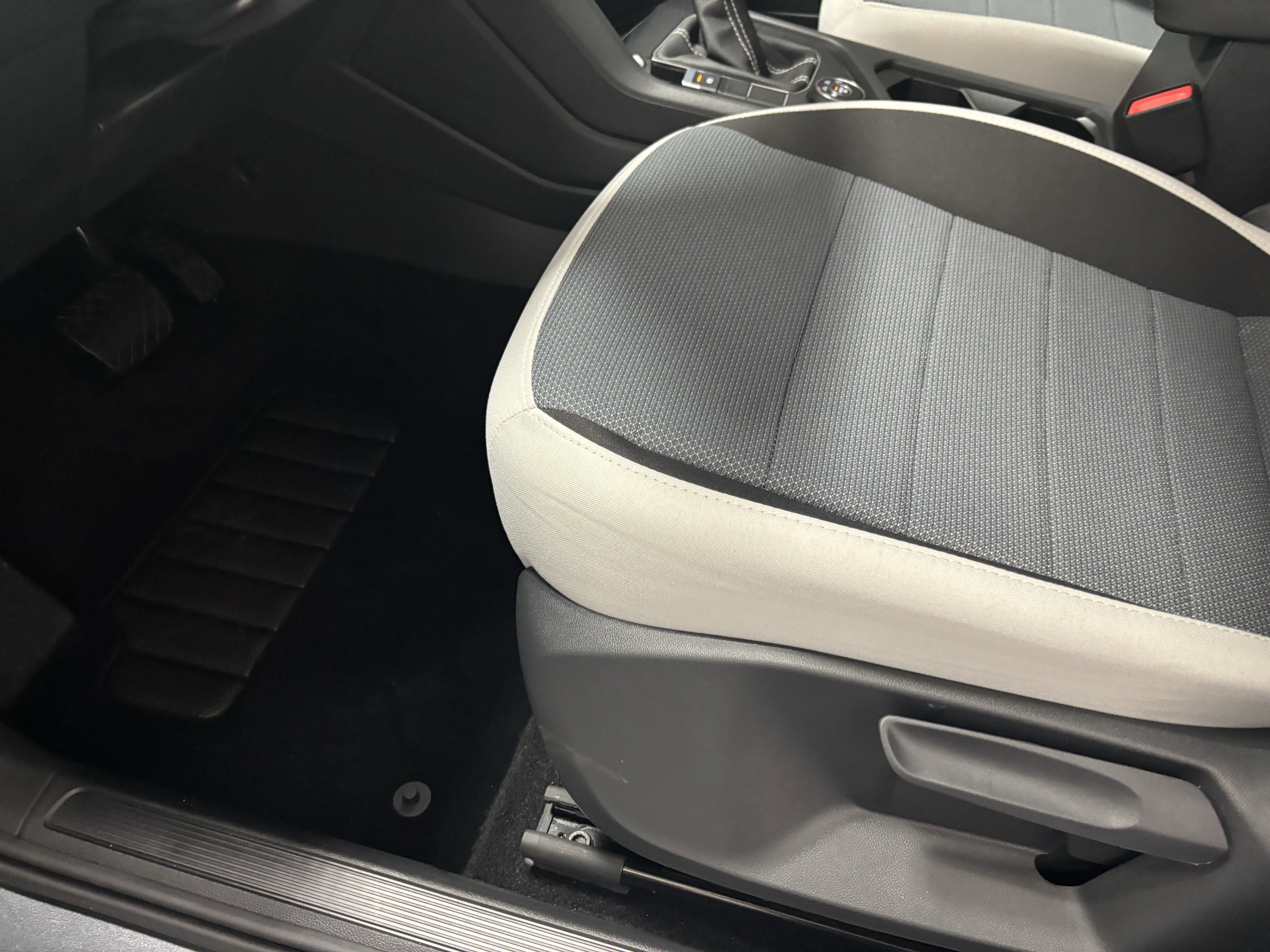 2025 Volkswagen Taos S