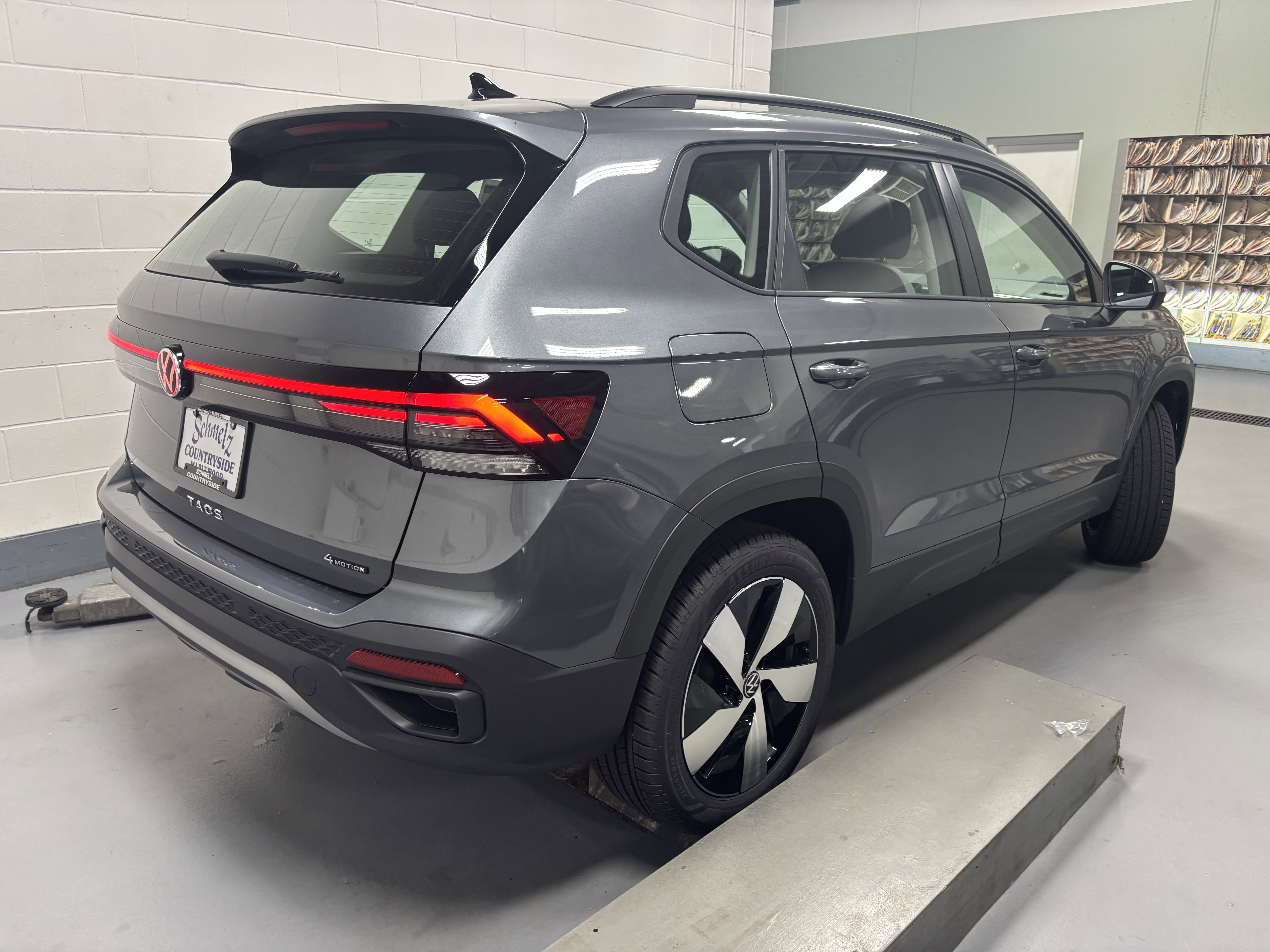 2025 Volkswagen Taos S