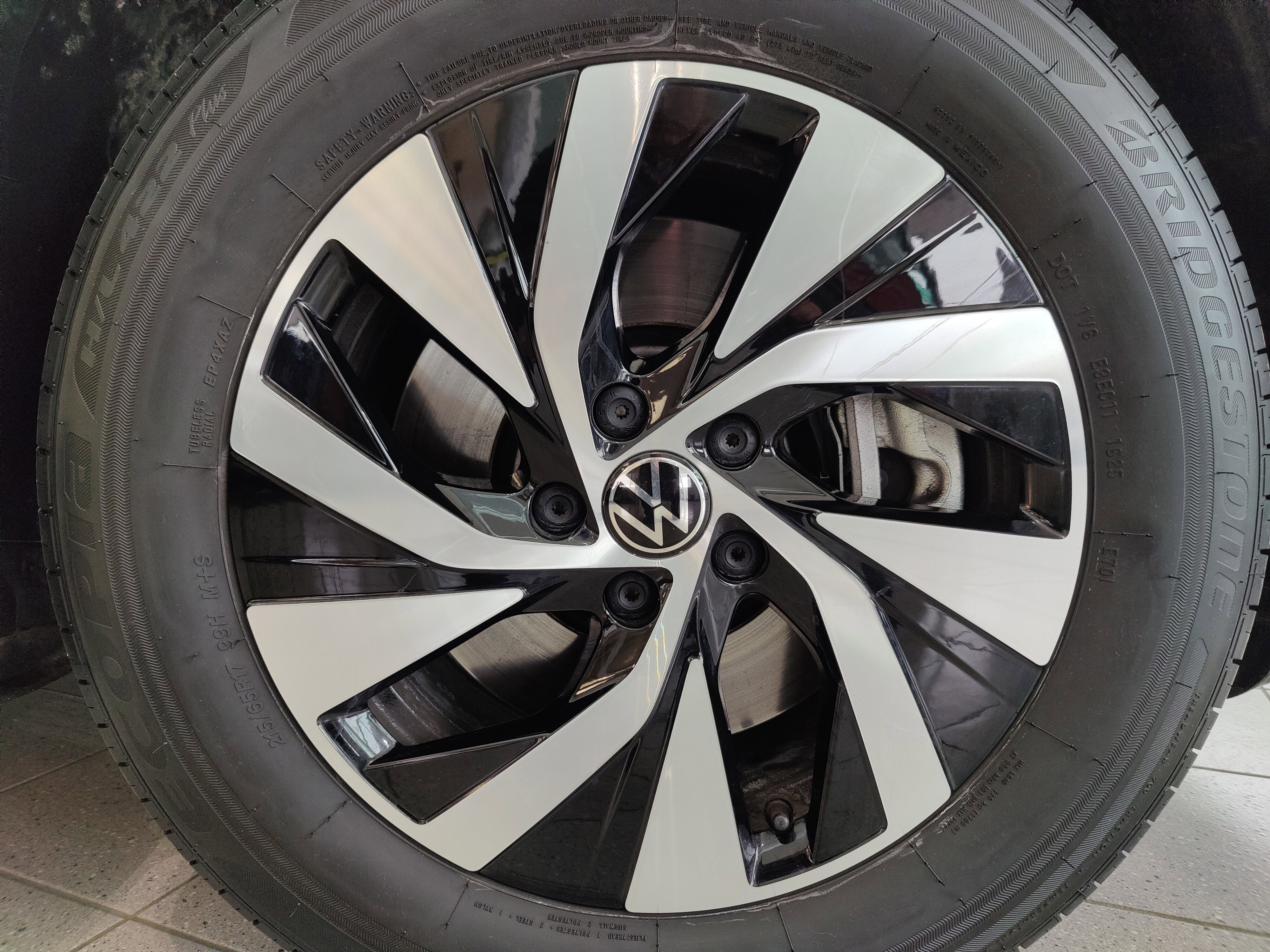 2025 Volkswagen Tiguan S 4-Motion AWD