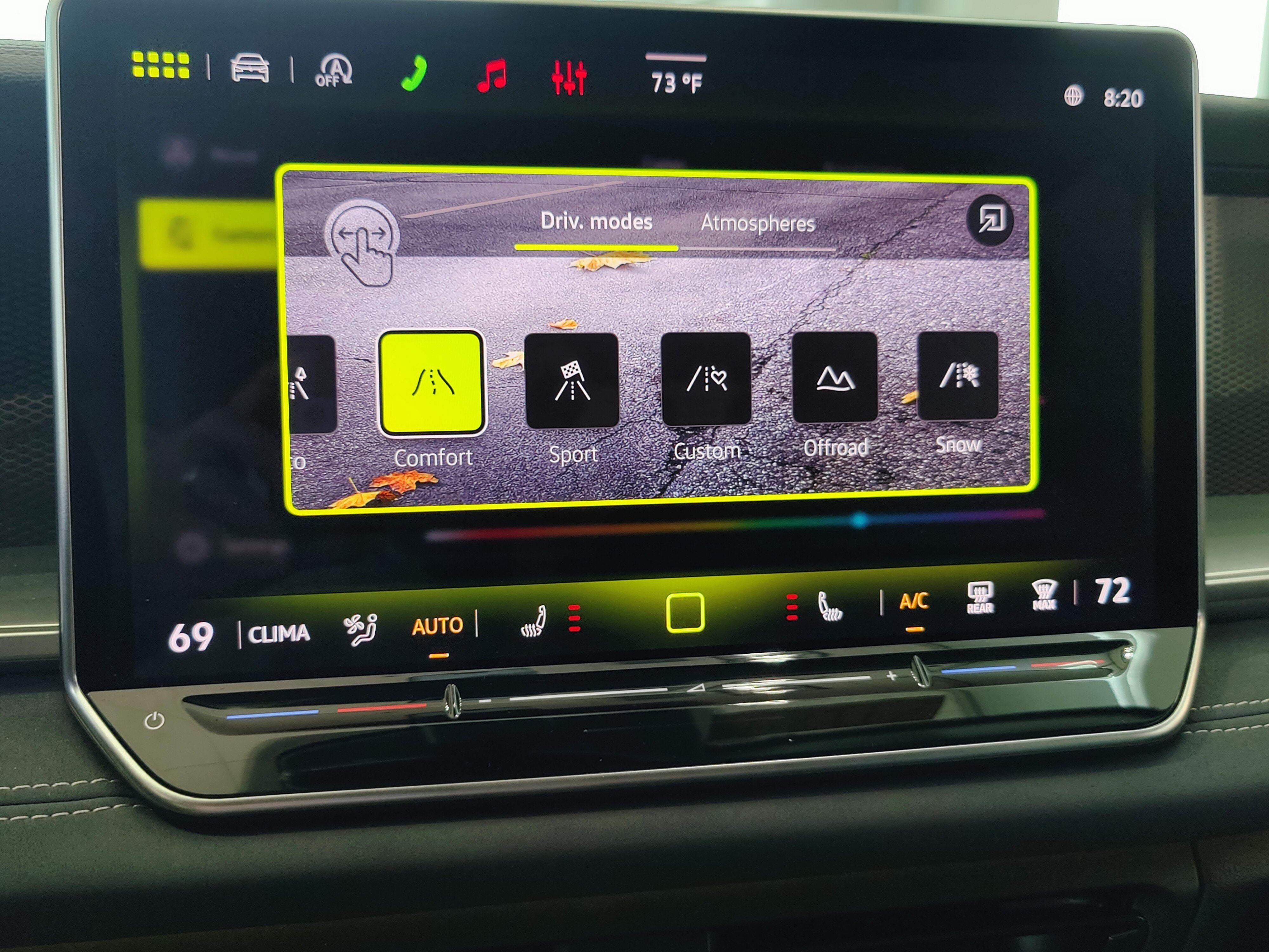 2026 Volkswagen Tiguan SE AWD
