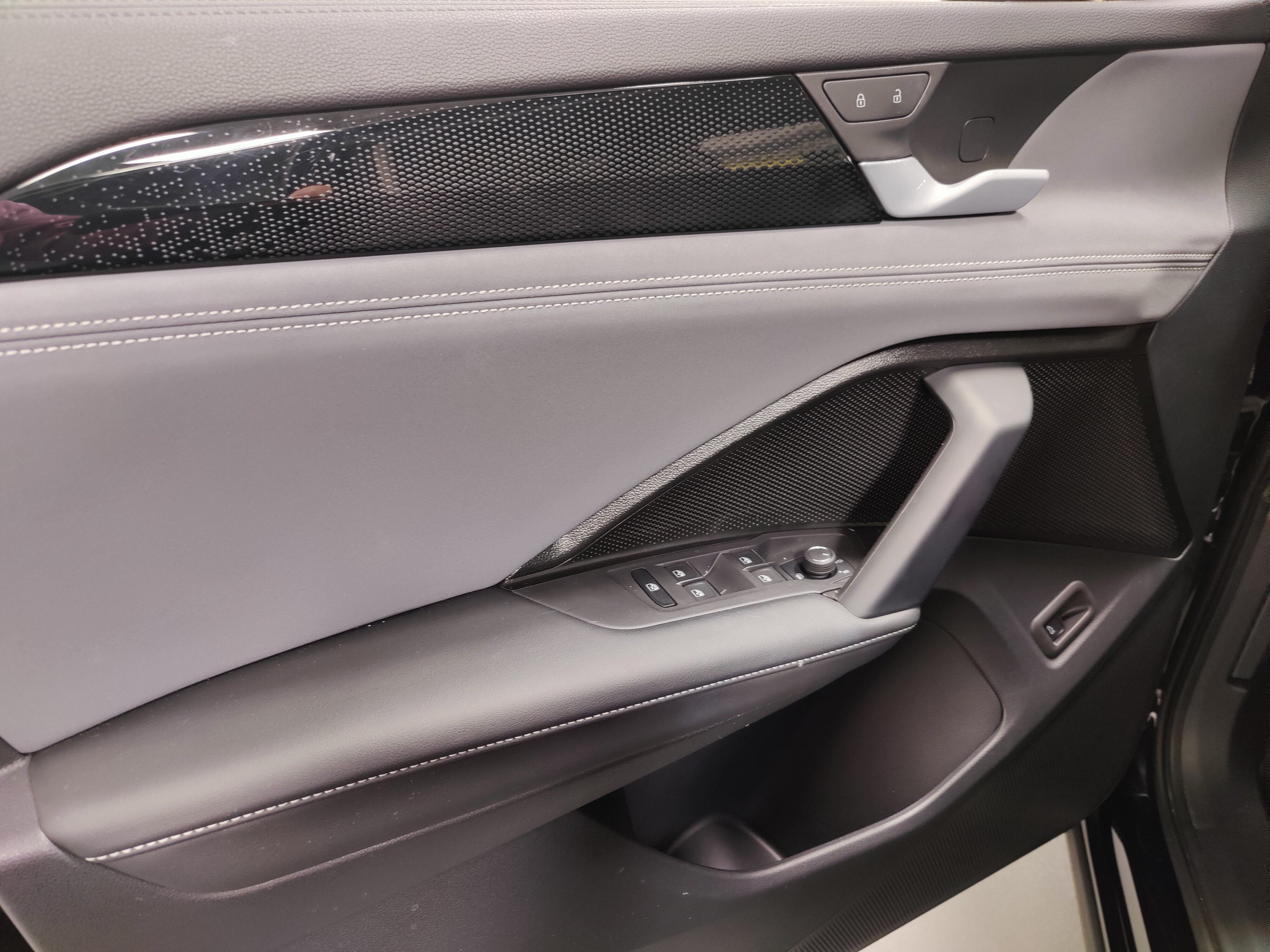 2025 Volkswagen Tiguan SE 4-Motion AWD