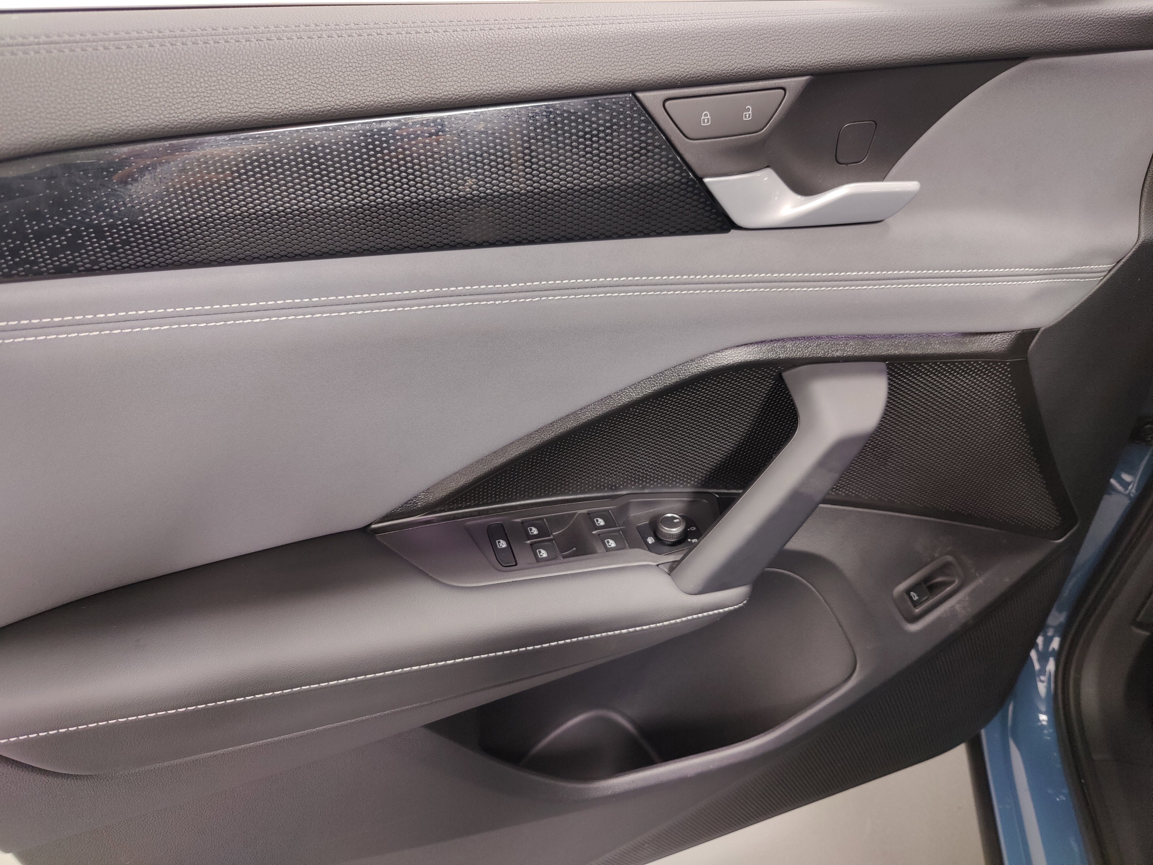 2025 Volkswagen Tiguan SE 4-Motion AWD