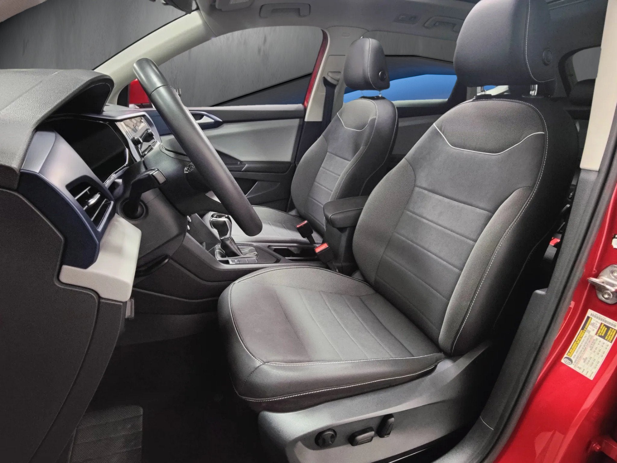 2023 Volkswagen Taos SE w/Sunroof