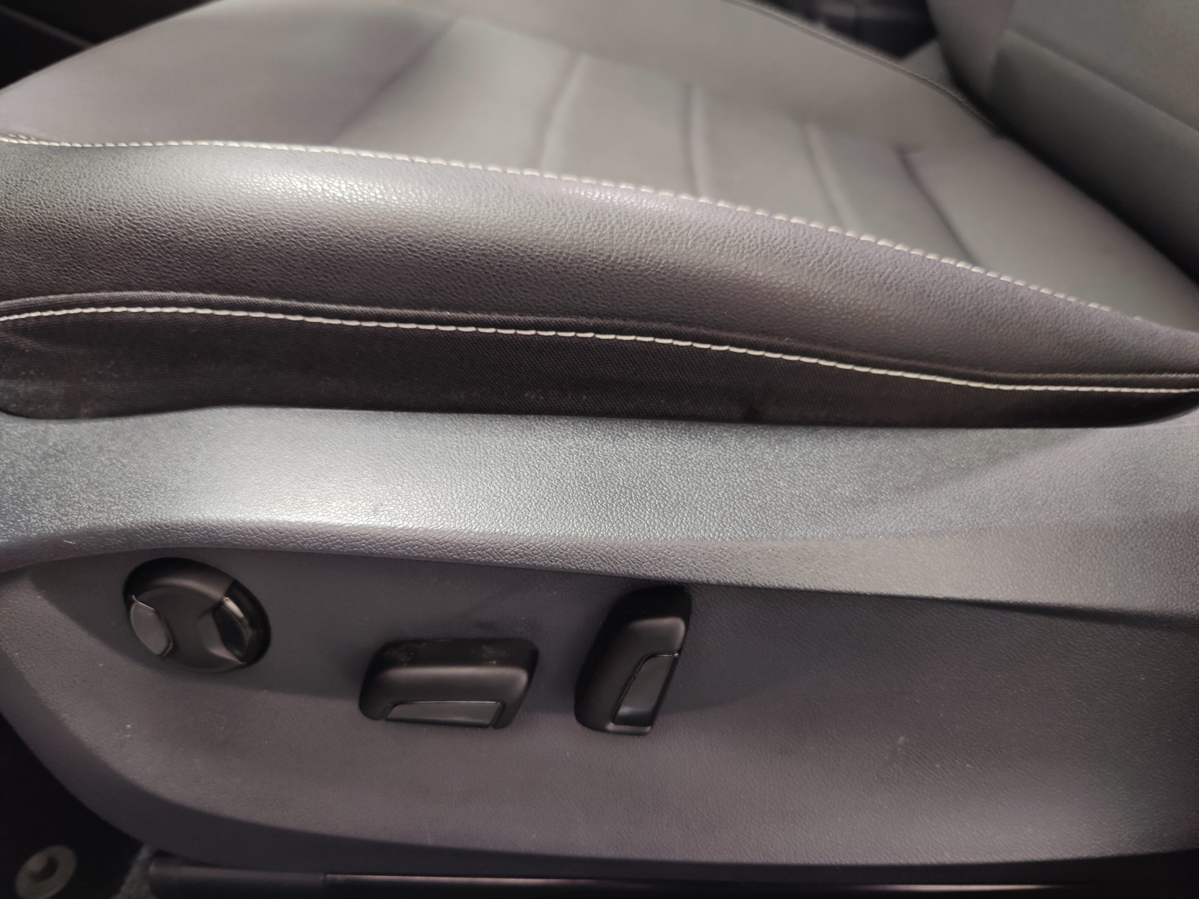 2023 Volkswagen Taos SE w/Sunroof
