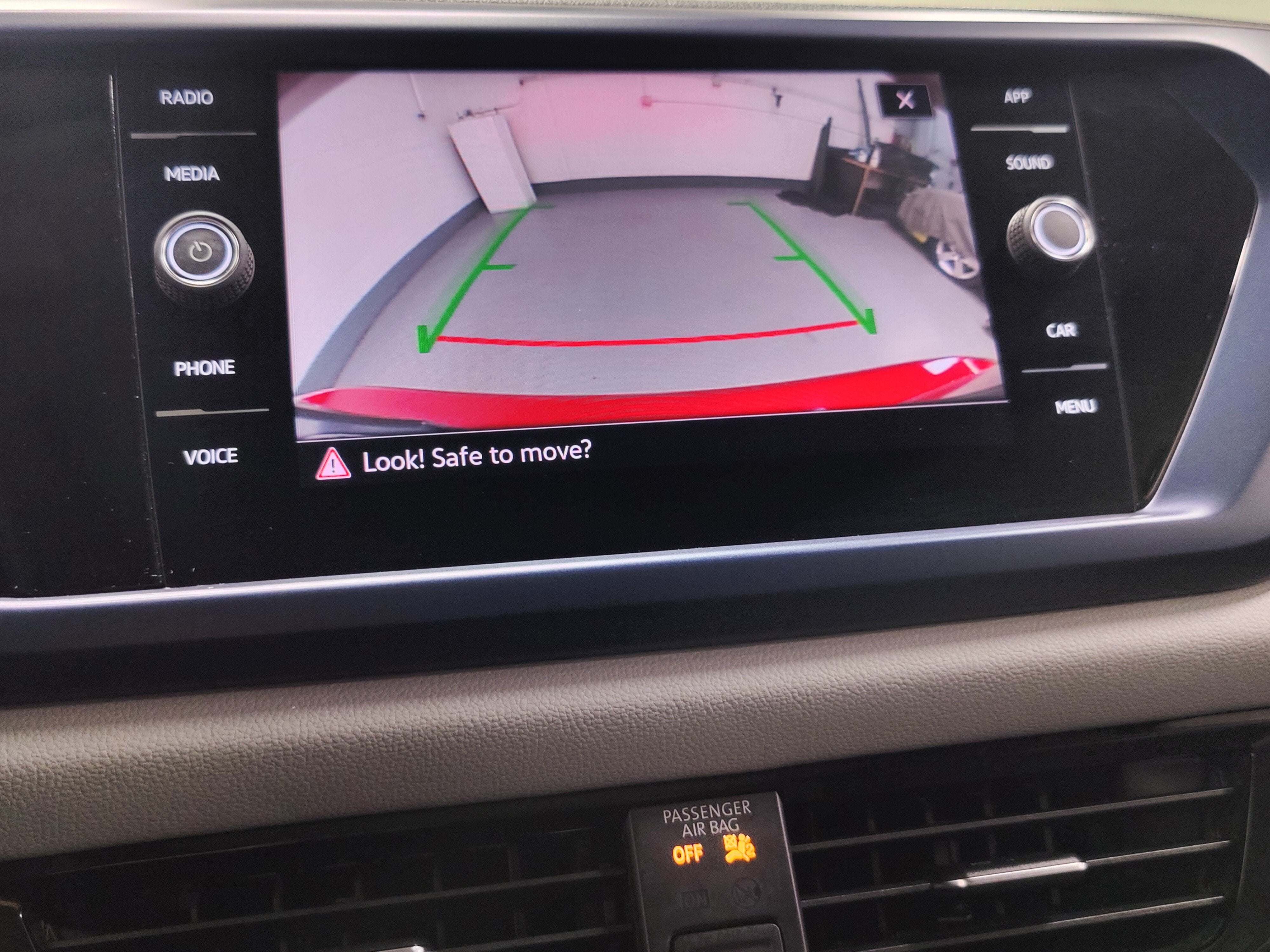 2023 Volkswagen Taos SE w/Sunroof
