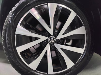 2023 Volkswagen Taos SE w/Sunroof