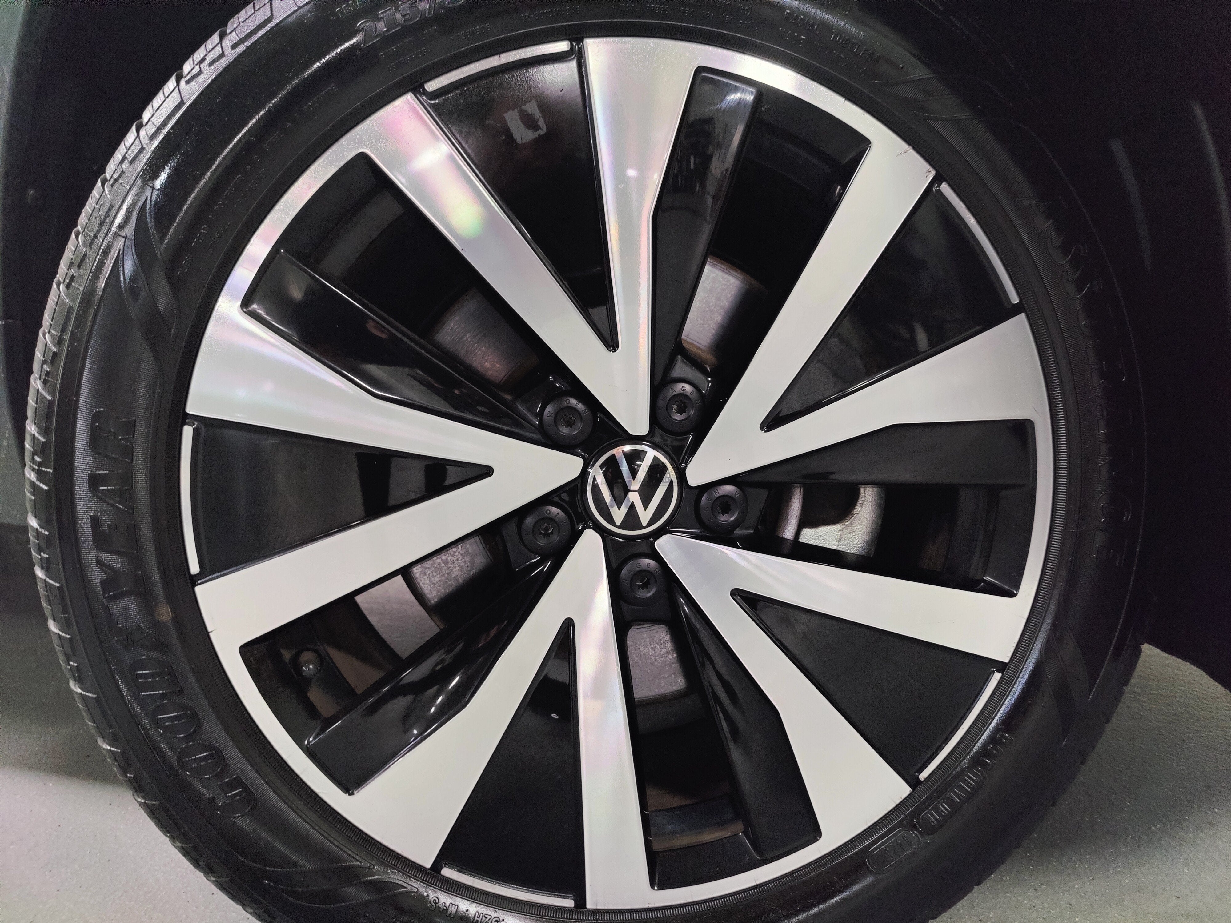 2023 Volkswagen Taos SE w/Sunroof