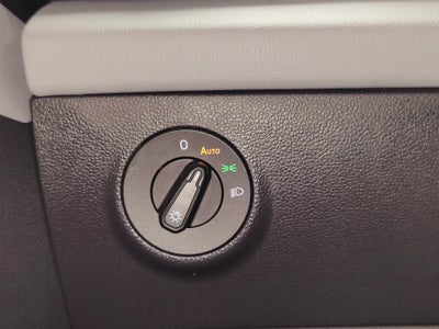 2023 Volkswagen Taos SE w/Sunroof