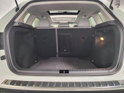 2023 Volkswagen Taos SE w/Sunroof