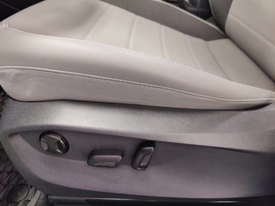 2023 Volkswagen Taos SE w/Sunroof