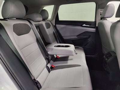2023 Volkswagen Taos SE w/Sunroof