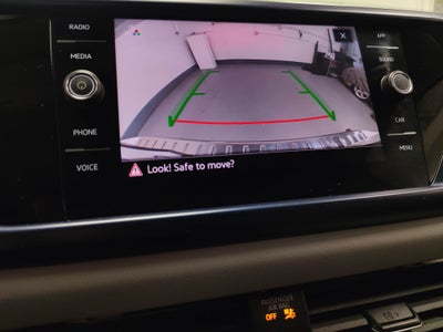 2023 Volkswagen Taos SE w/Sunroof