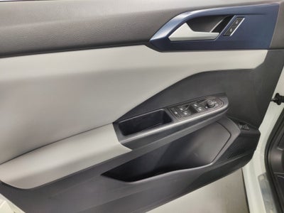 2023 Volkswagen Taos SE w/Sunroof