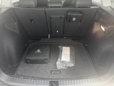 2023 Volkswagen Taos SE w/Sunroof