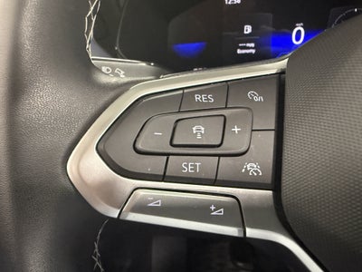 2023 Volkswagen Taos SE w/Sunroof
