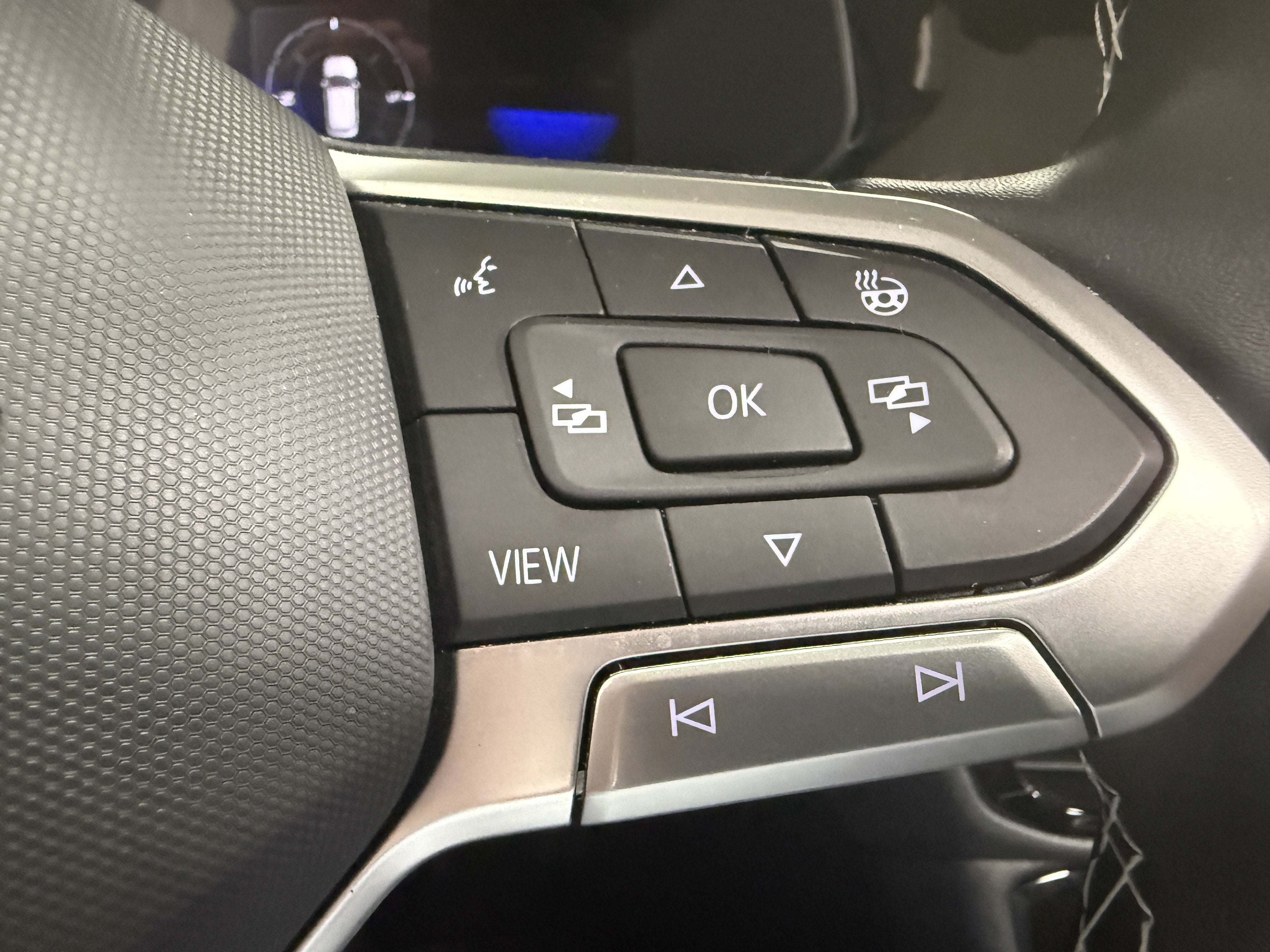 2023 Volkswagen Taos SE w/Sunroof
