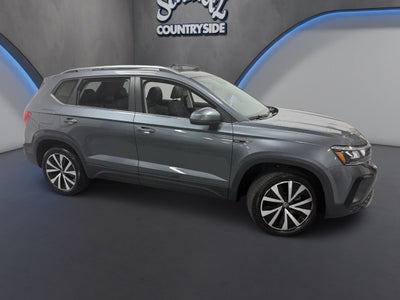 2023 Volkswagen Taos SE w/Sunroof