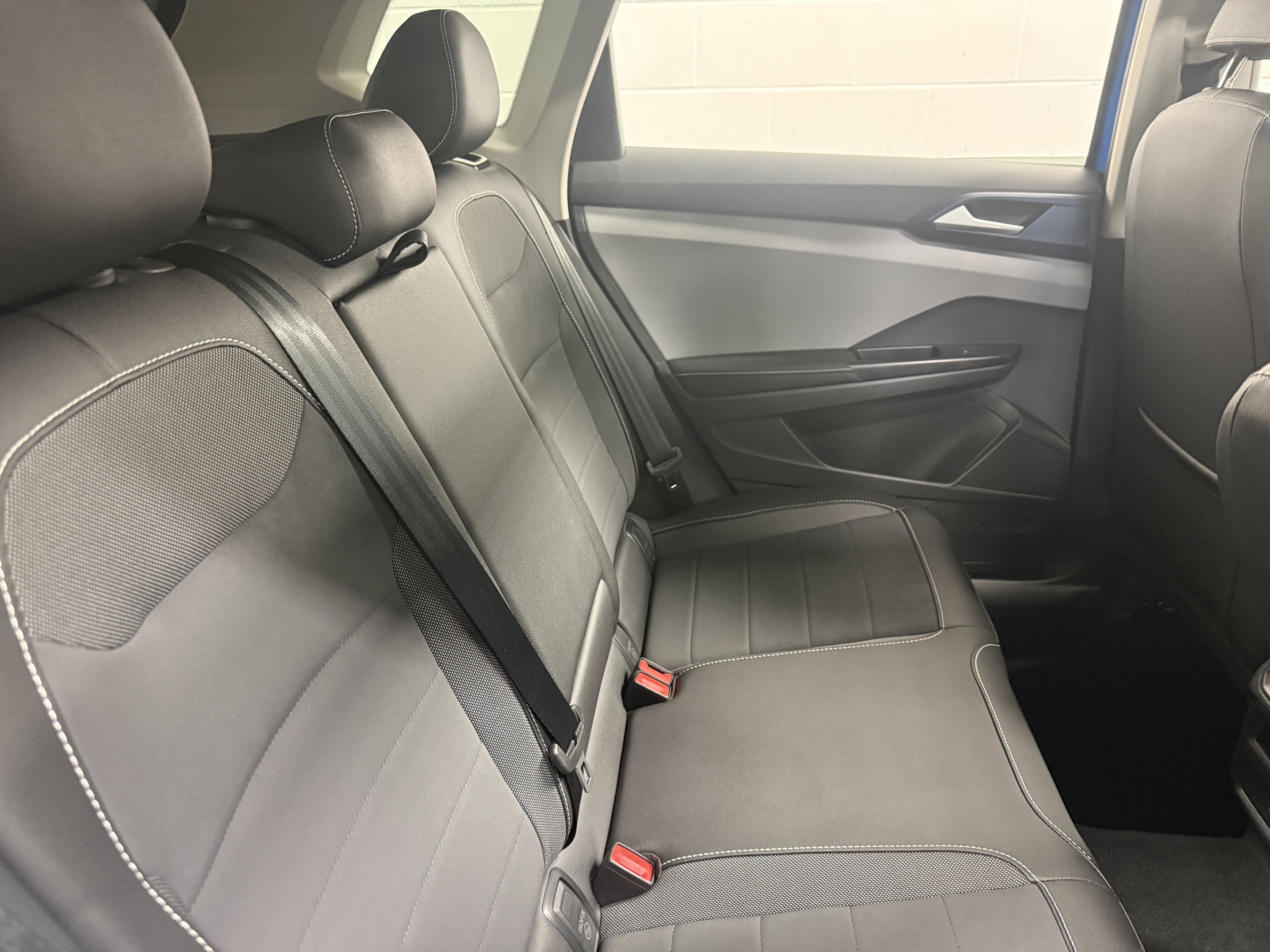 2024 Volkswagen Taos SE w/Sunroof
