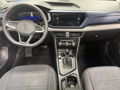 2024 Volkswagen Taos SE w/Sunroof