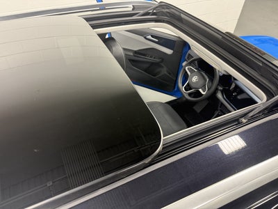 2024 Volkswagen Taos SE w/Sunroof