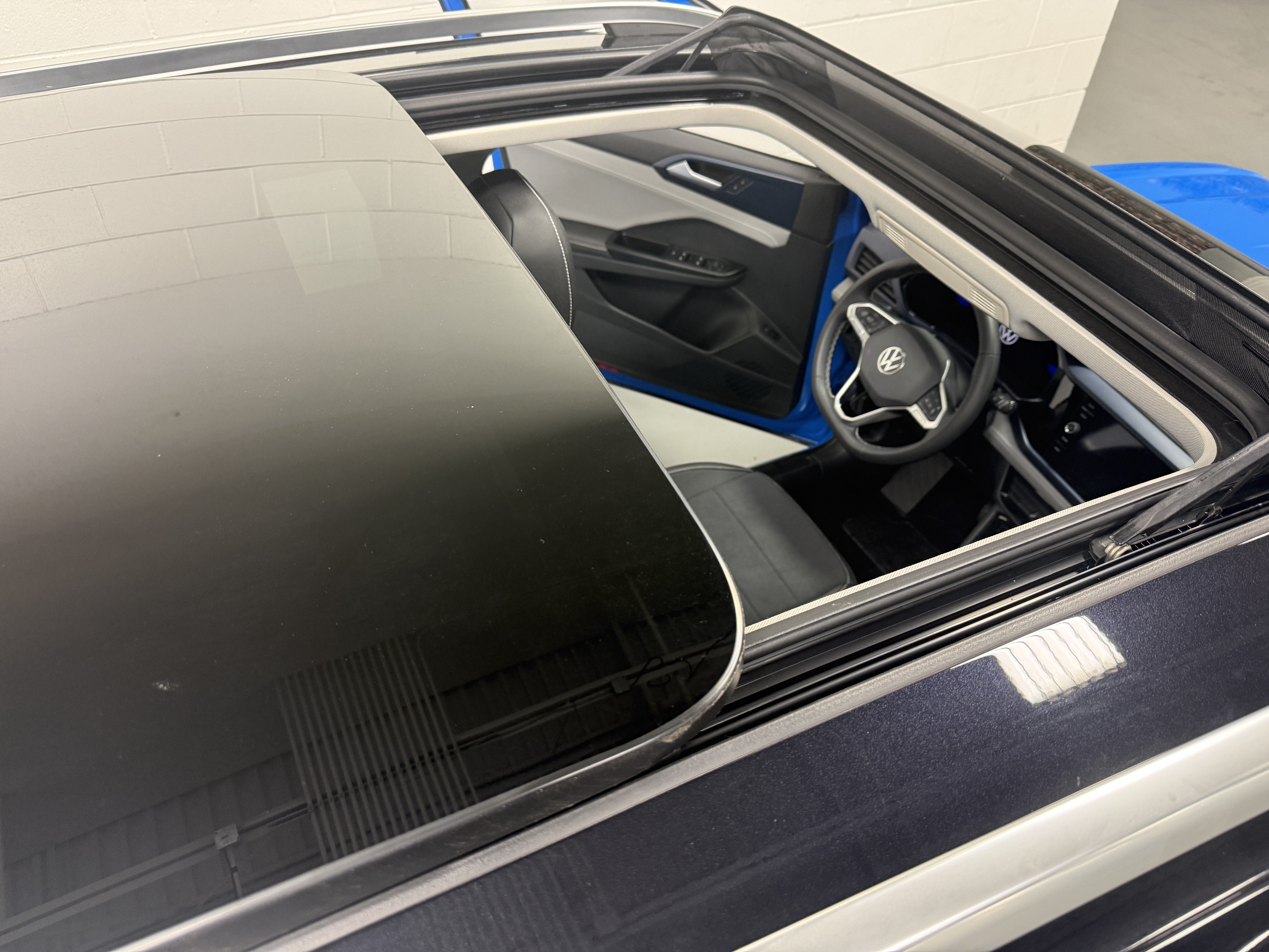 2024 Volkswagen Taos SE w/Sunroof
