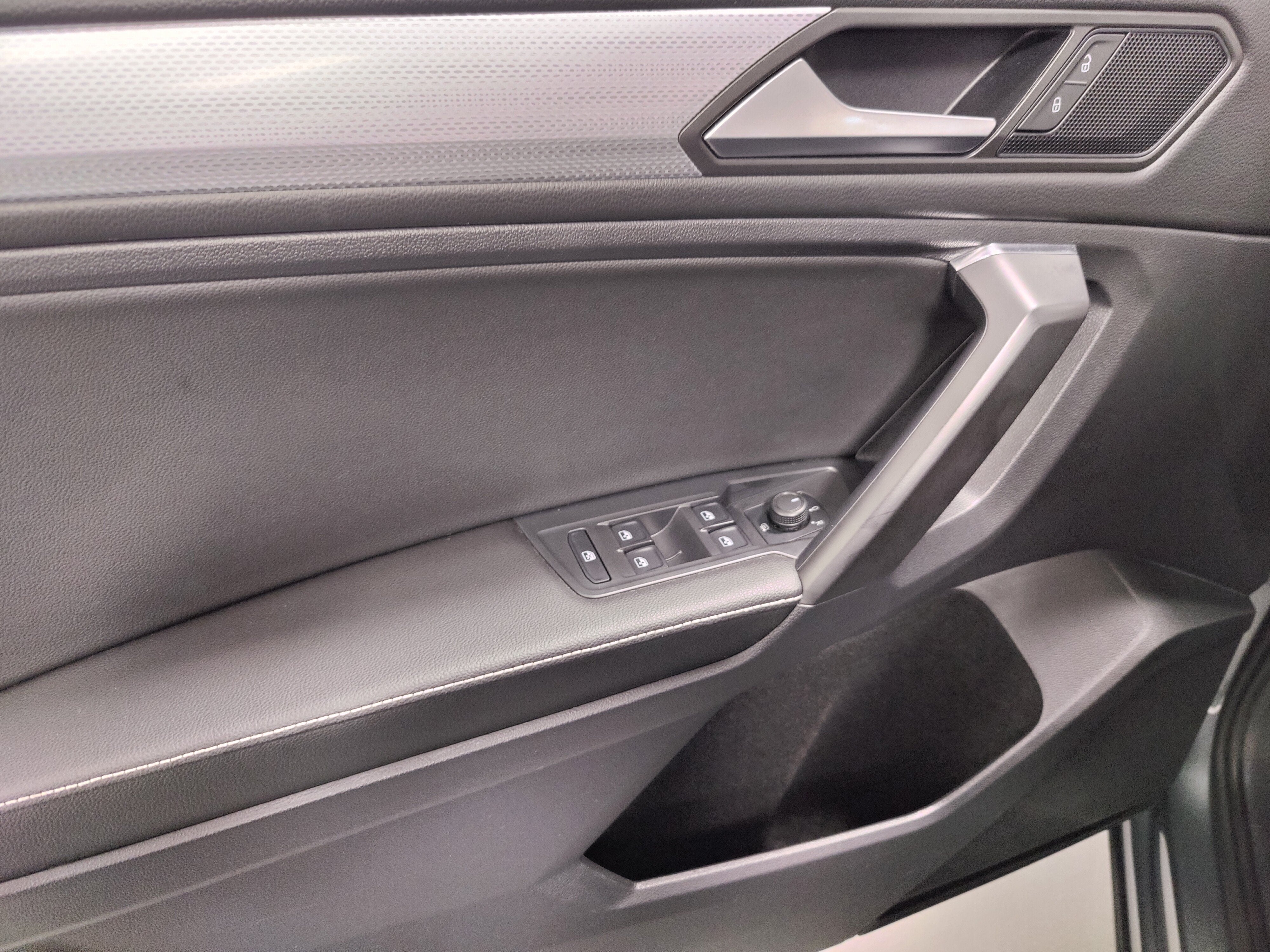 2023 Volkswagen Tiguan S AWD w/Dr Asst Pkg