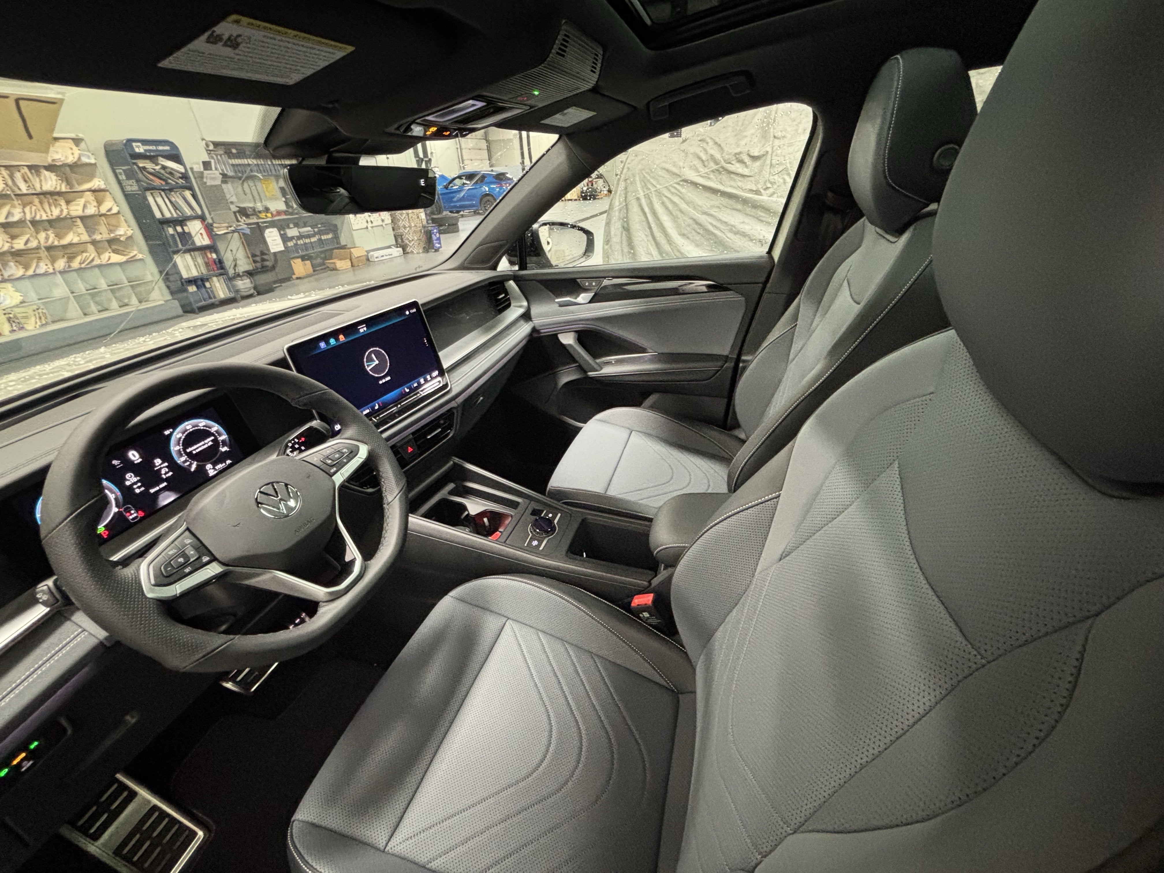 2026 Volkswagen Tiguan SE R-Line Black