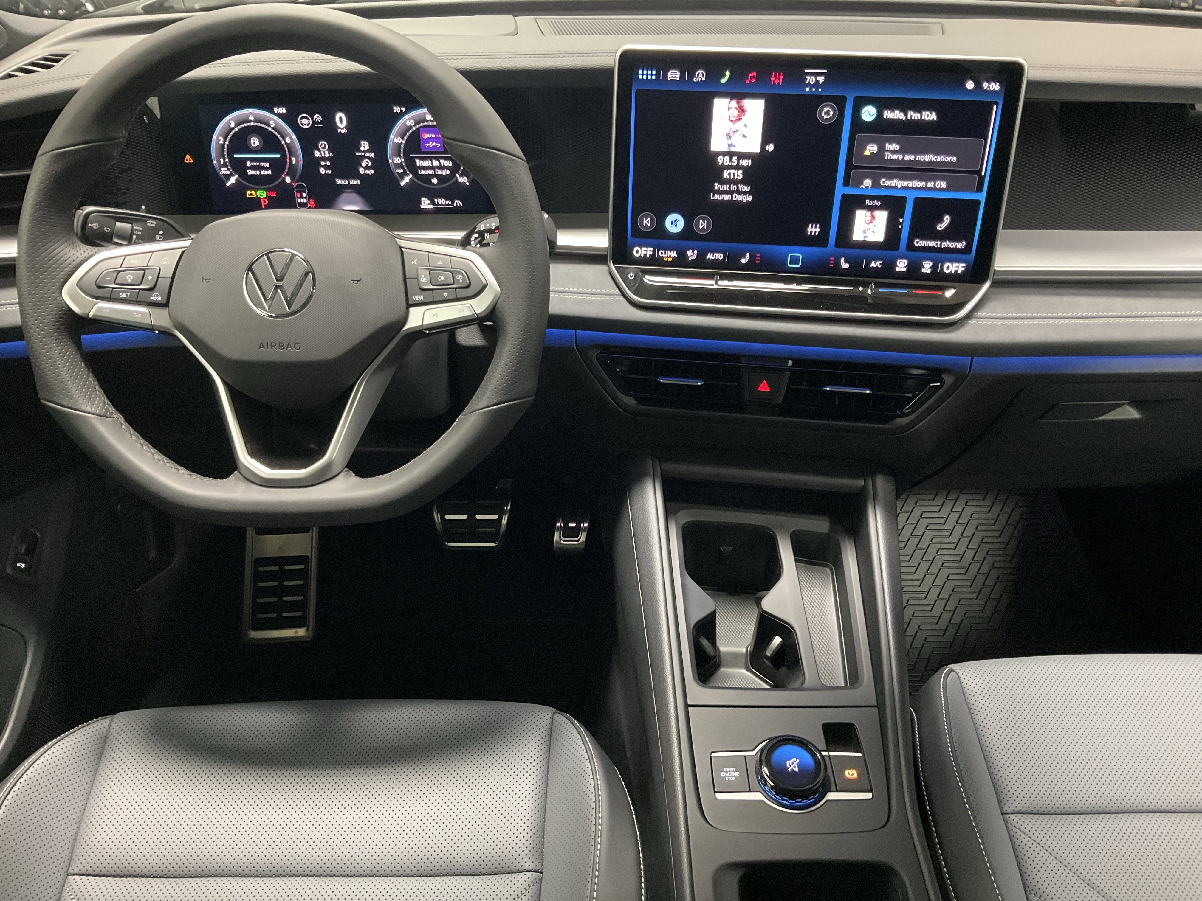 2026 Volkswagen Tiguan SE R-Line Black