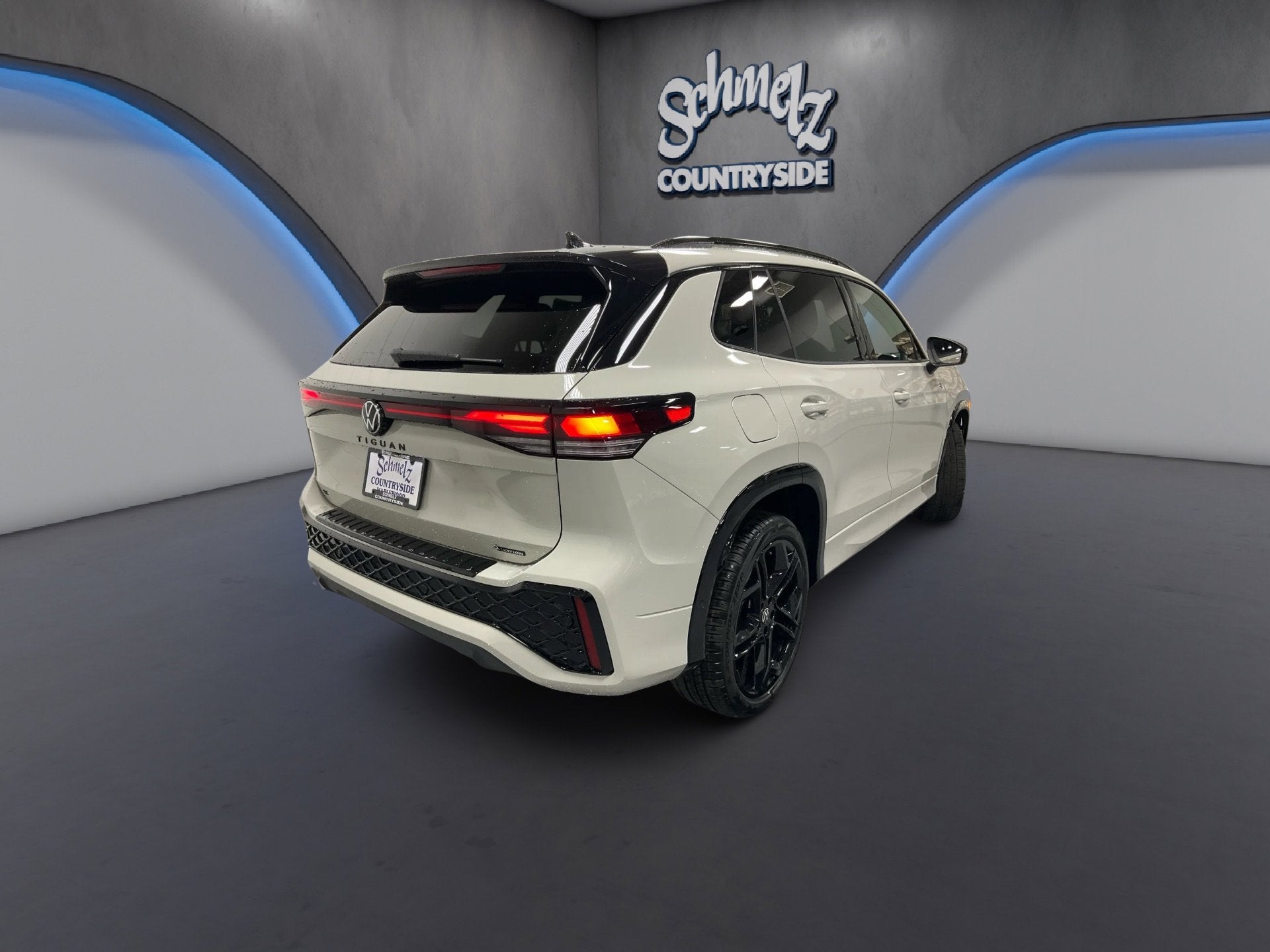 2026 Volkswagen Tiguan SE R-Line Black