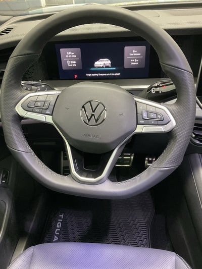 2026 Volkswagen Tiguan SE R-Line Black