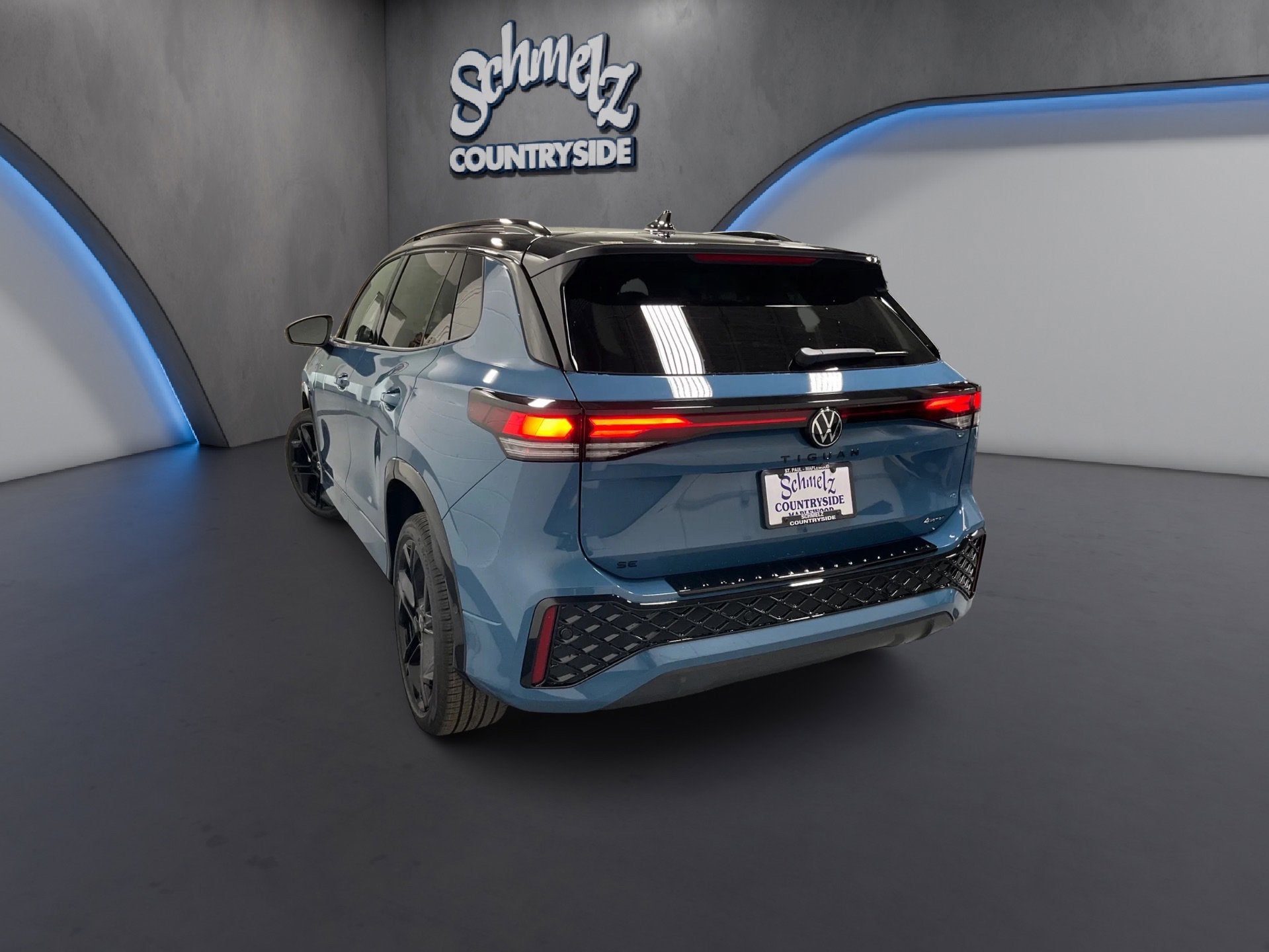 2026 Volkswagen Tiguan SE R-Line Black